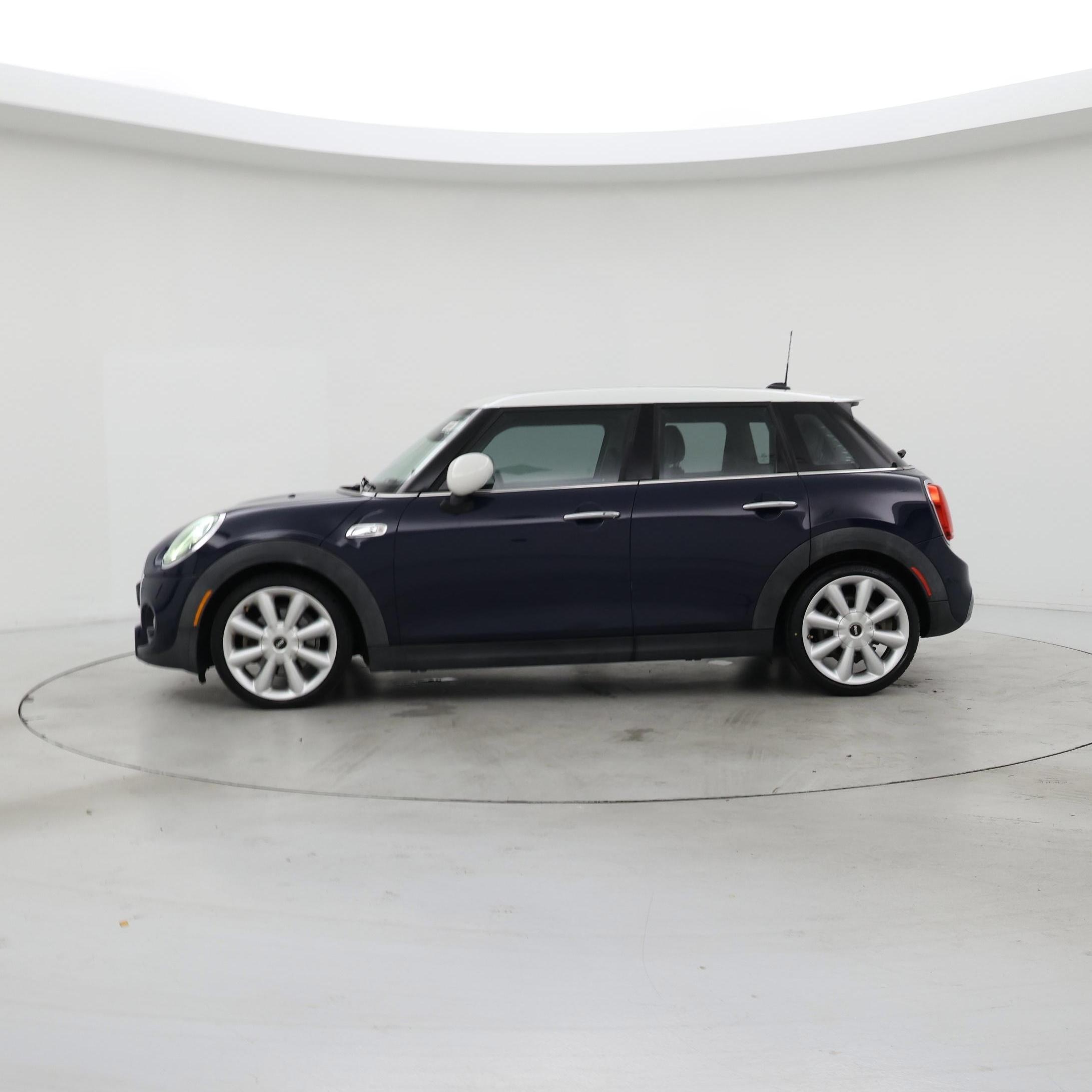 Thumbnail: 2019 MINI Cooper Hardtop - 3