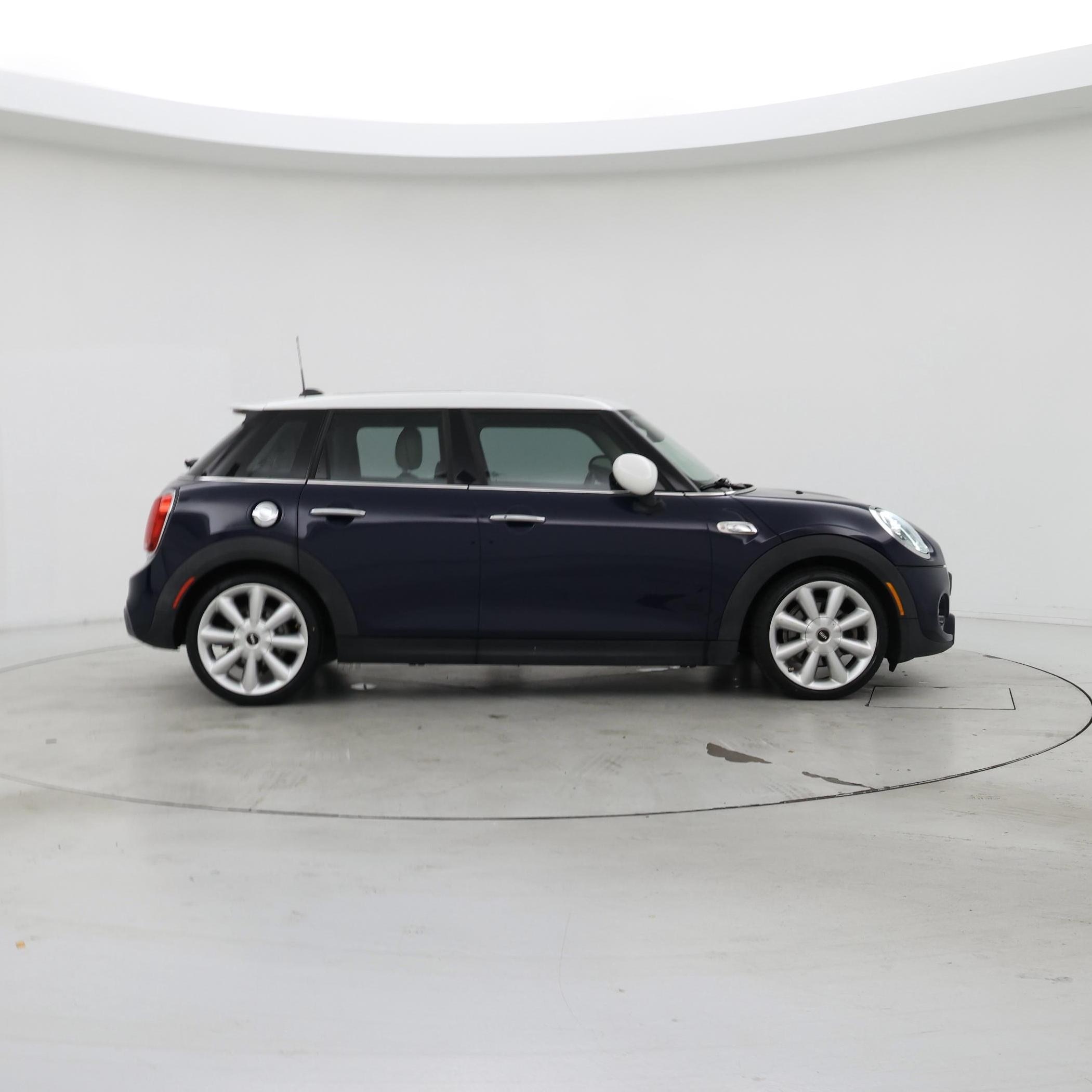 Thumbnail: 2019 MINI Cooper Hardtop - 7