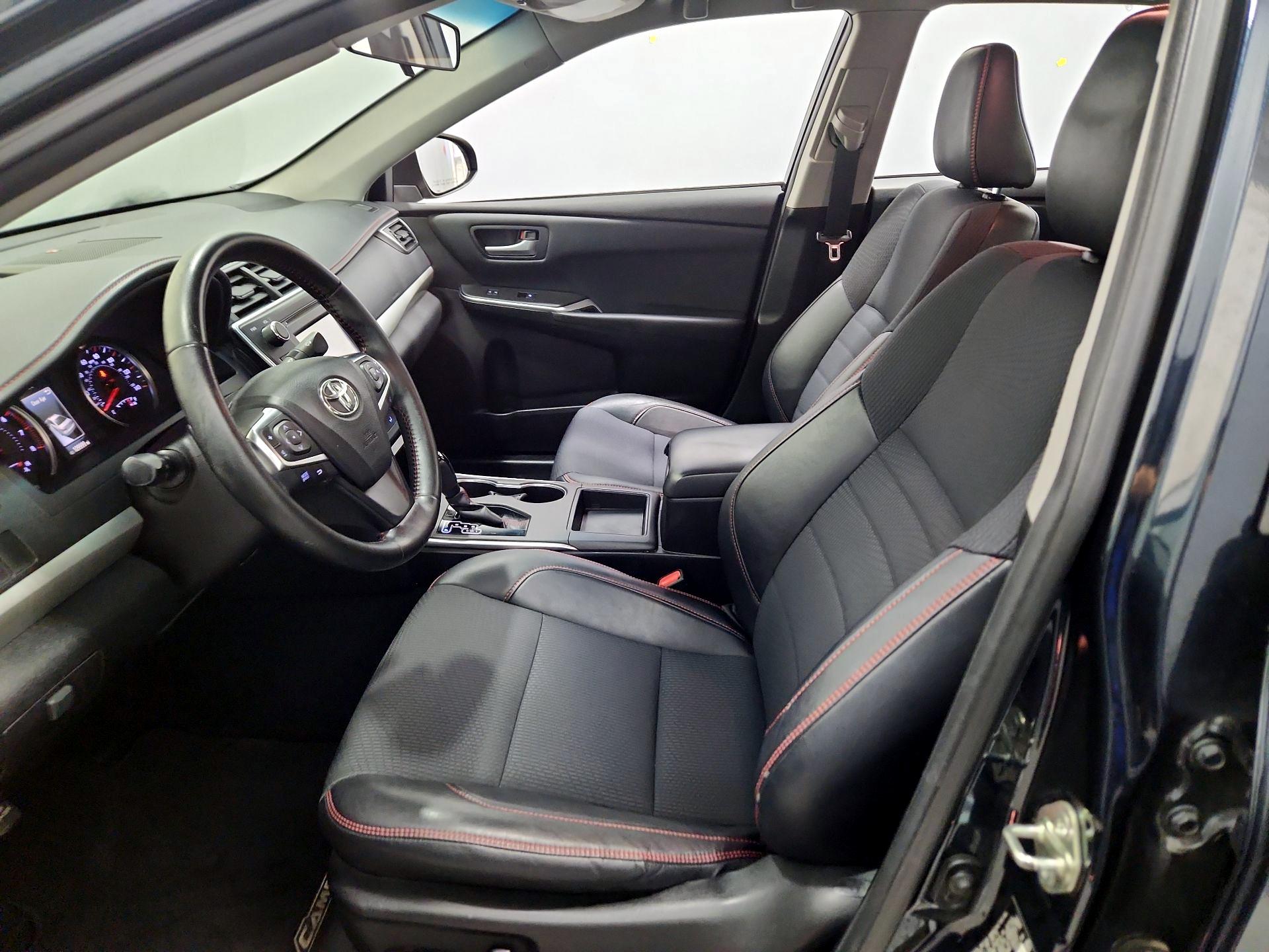 Thumbnail: 2016 Toyota Camry - 11