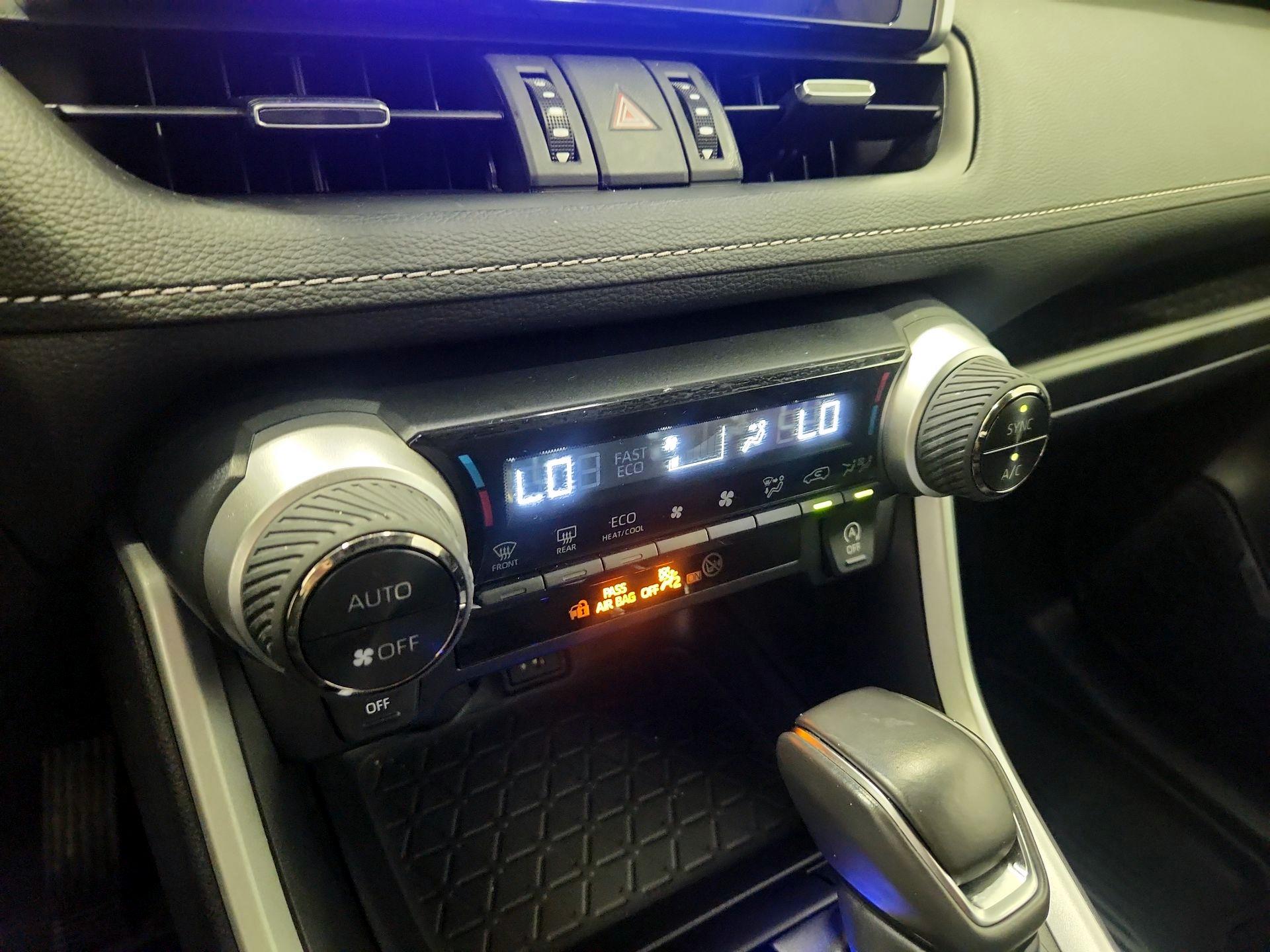 Thumbnail: 2025 Toyota RAV4 - 17