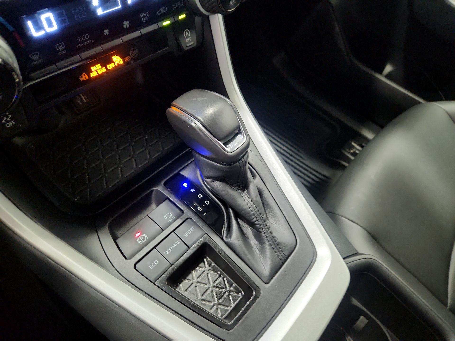 Thumbnail: 2025 Toyota RAV4 - 18