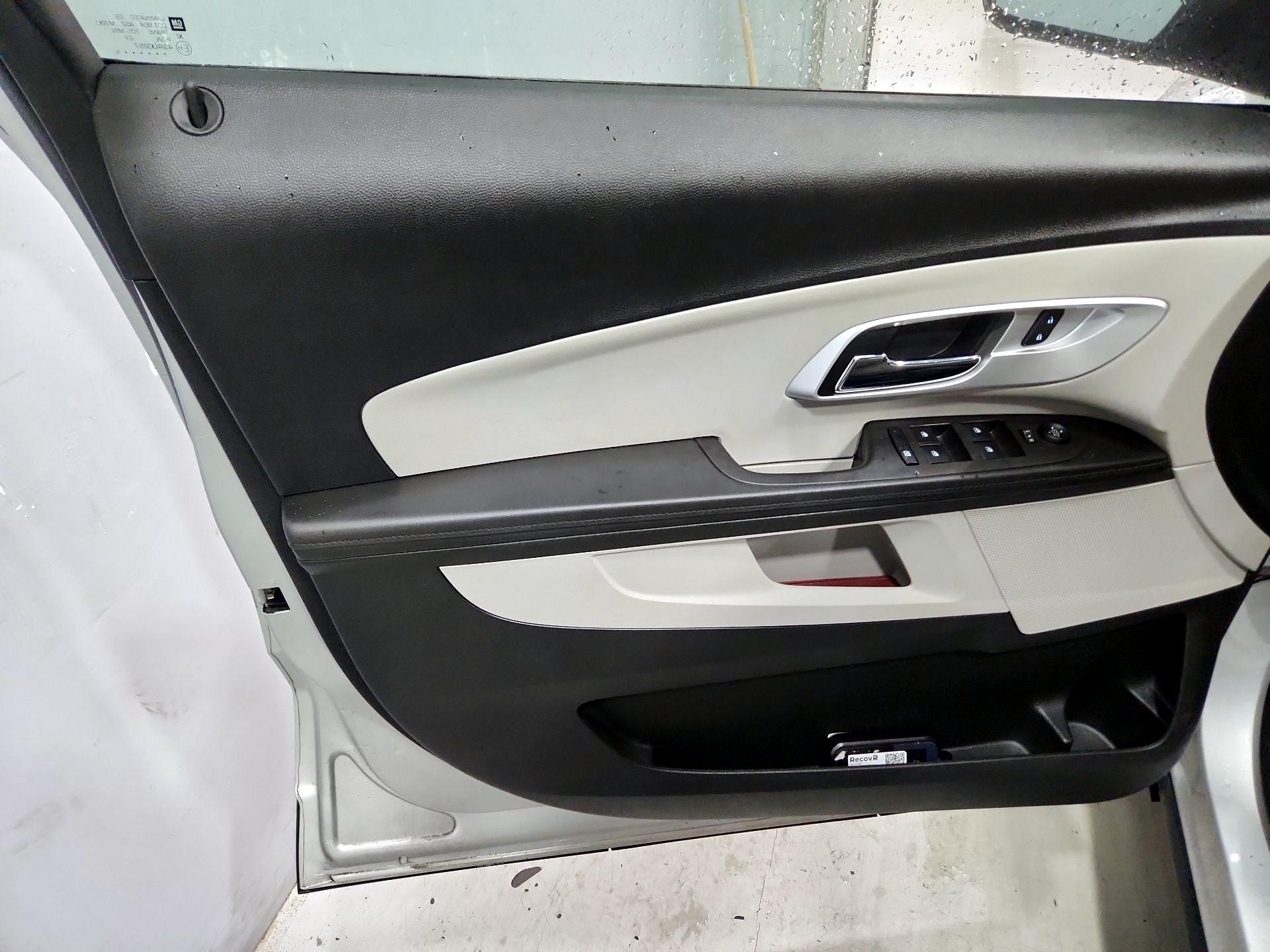 Thumbnail: 2015 Chevrolet Equinox - 12