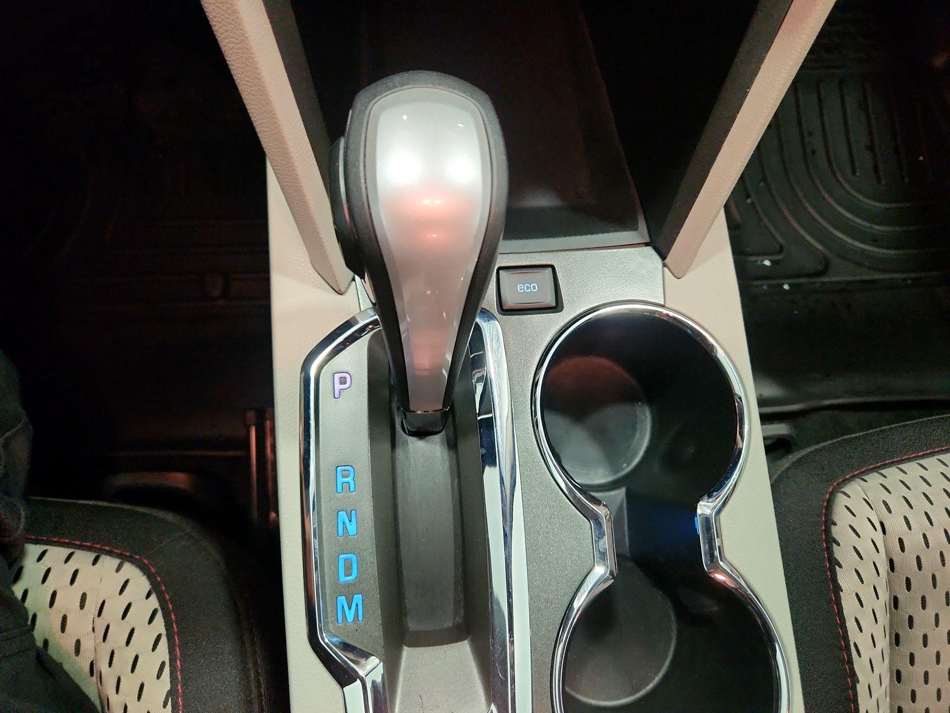 Thumbnail: 2015 Chevrolet Equinox - 16