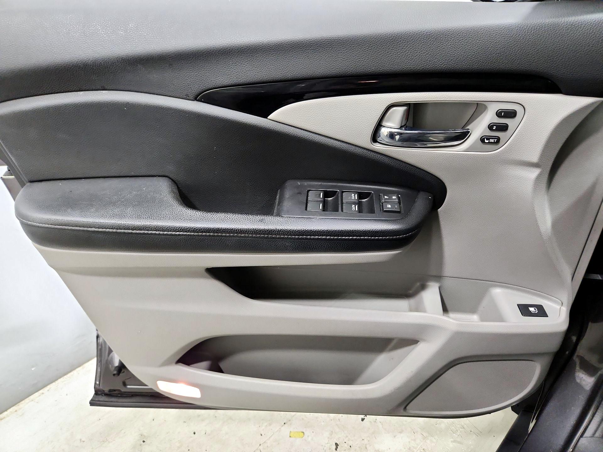 Thumbnail: 2019 Honda Ridgeline - 12