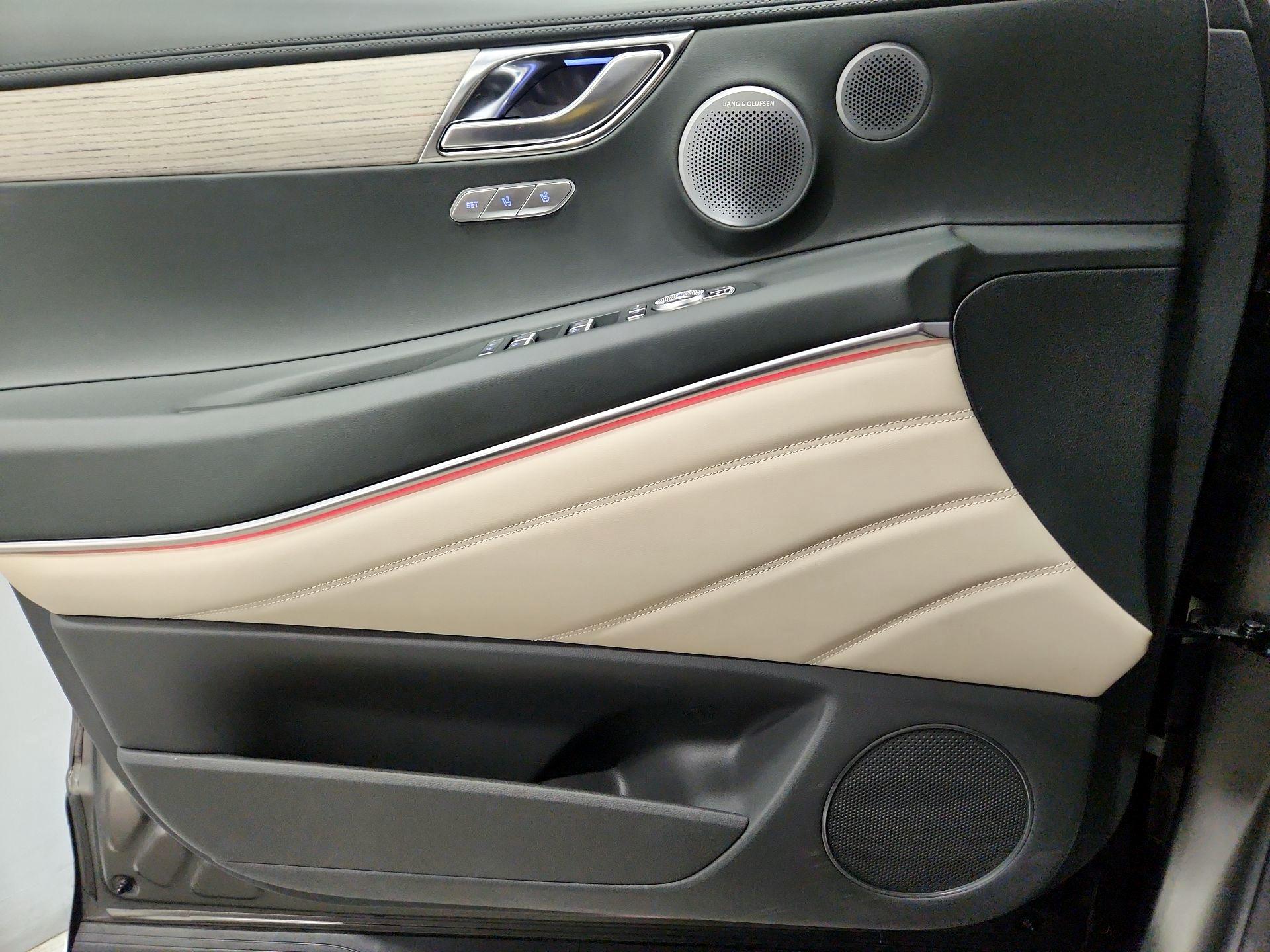 Thumbnail: 2025 Genesis GV80 - 12