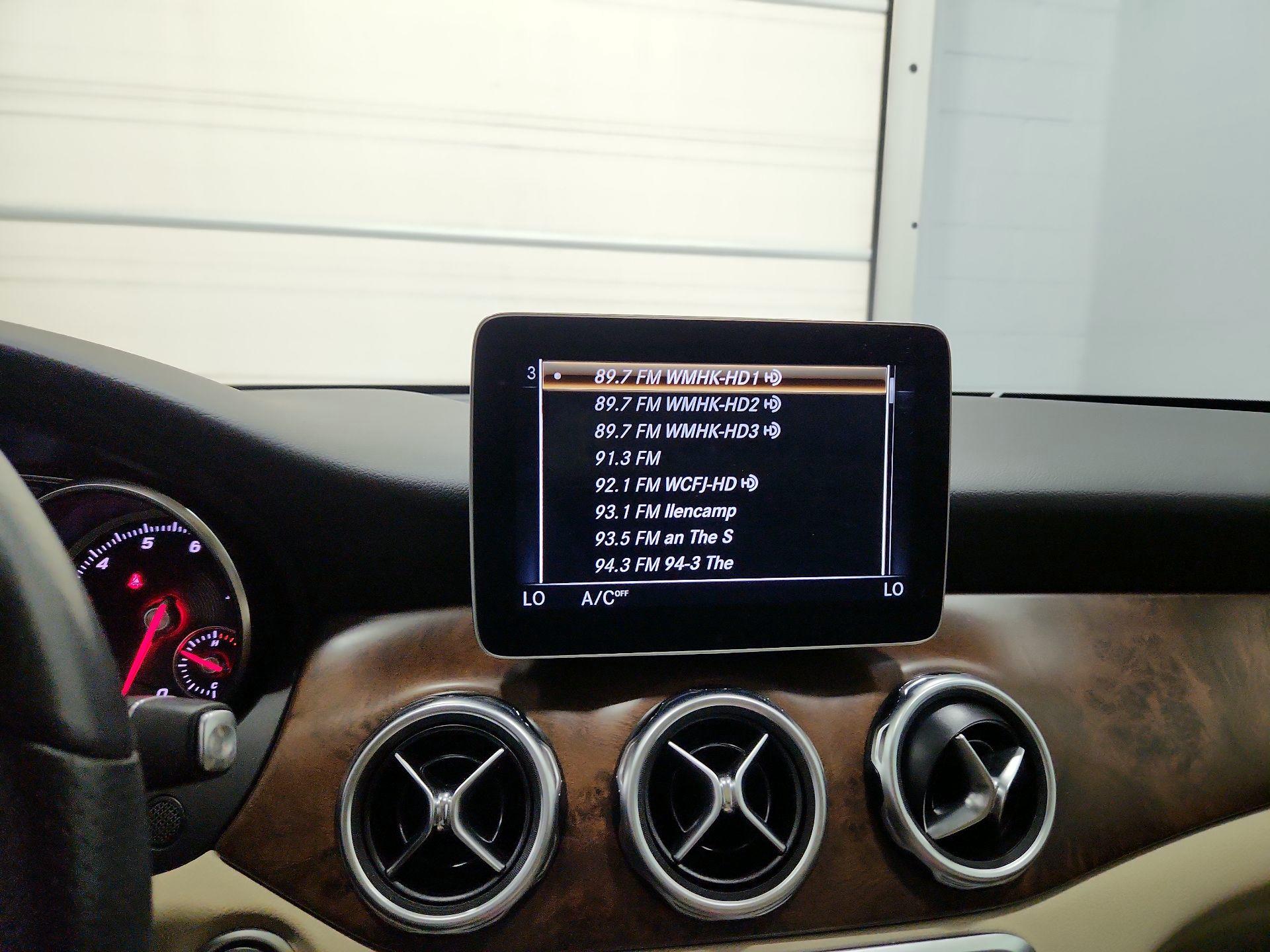 Thumbnail: 2020 Mercedes-Benz GLA - 15