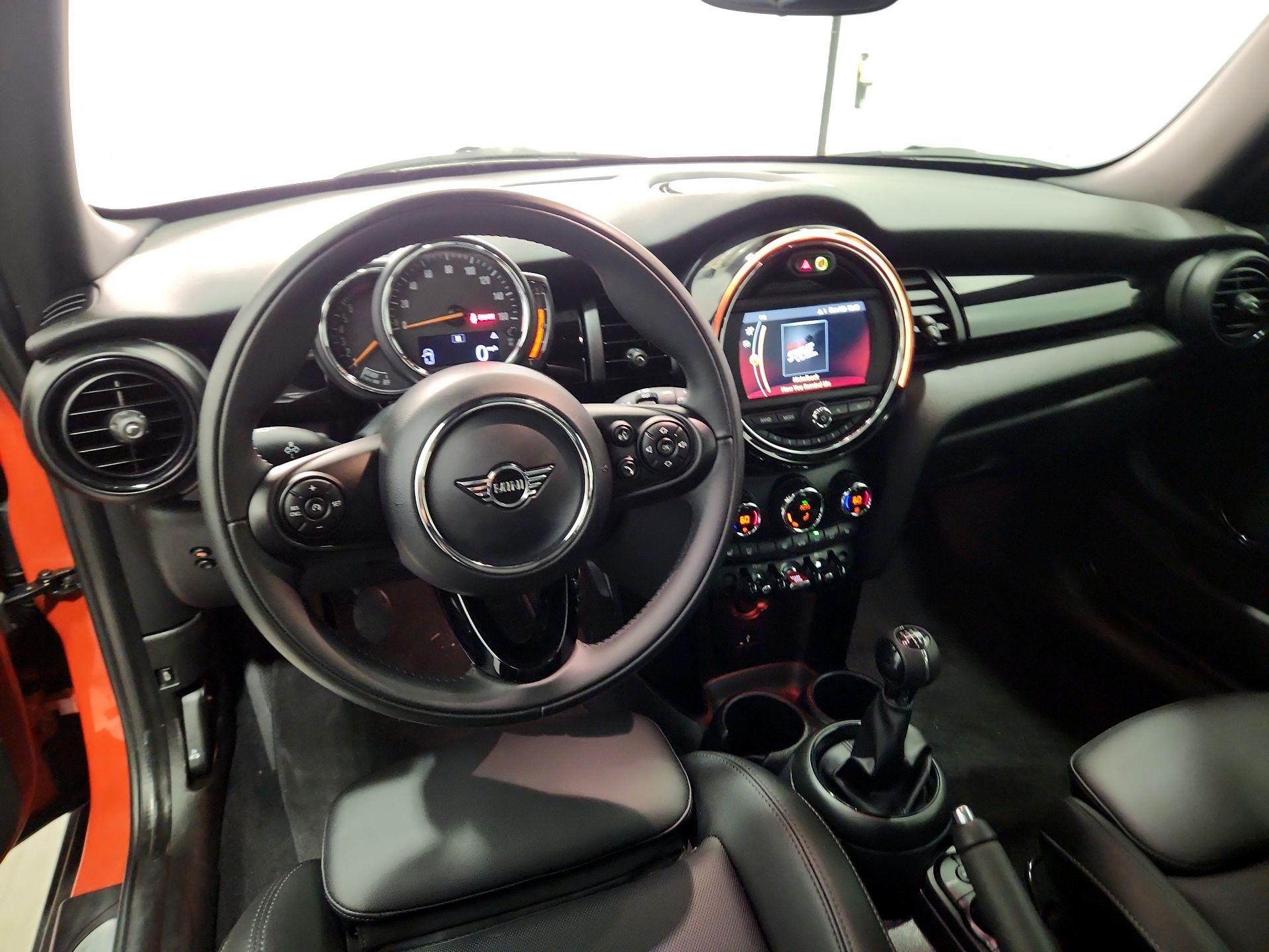 Thumbnail: 2021 MINI Cooper Hardtop - 9