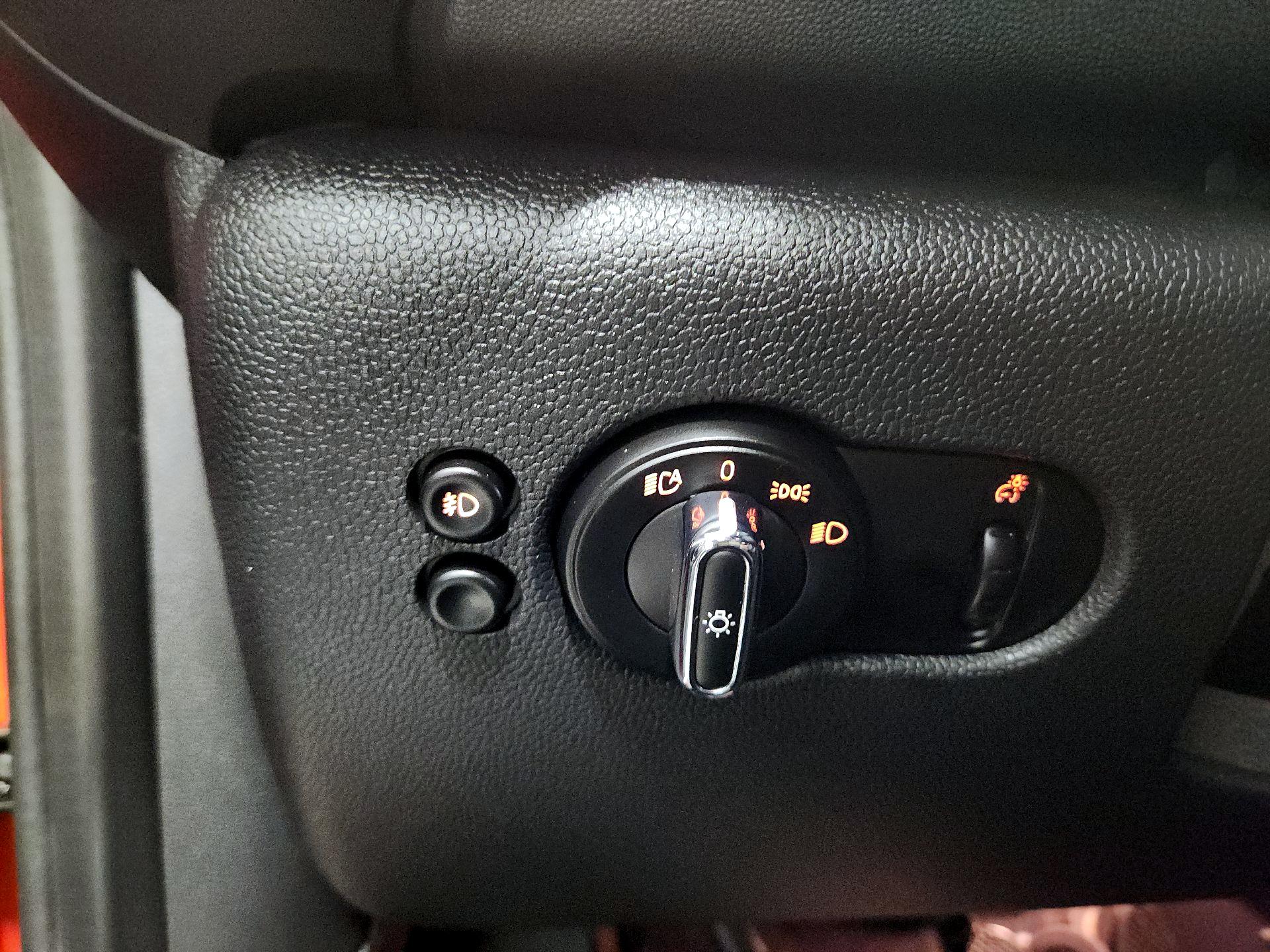 Thumbnail: 2021 MINI Cooper Hardtop - 13