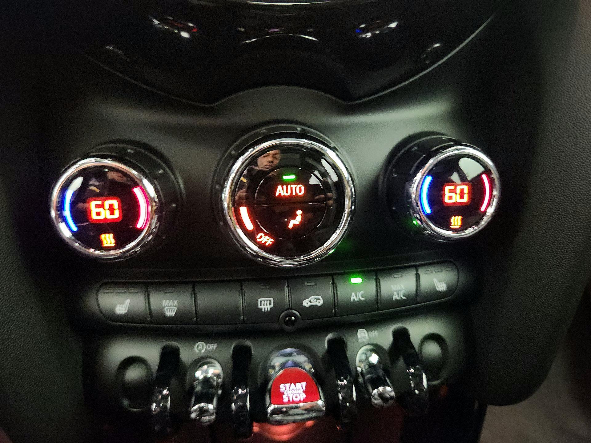 Thumbnail: 2021 MINI Cooper Hardtop - 15