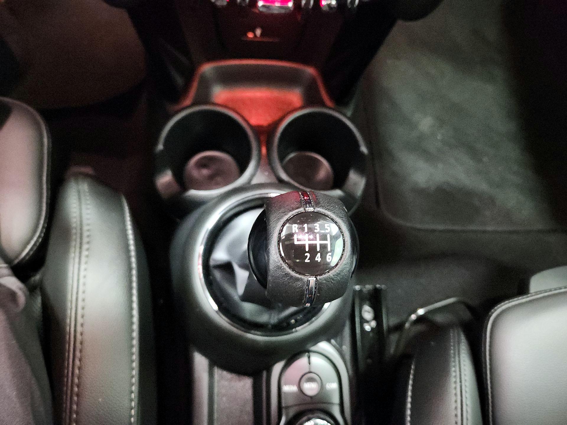 Thumbnail: 2021 MINI Cooper Hardtop - 16