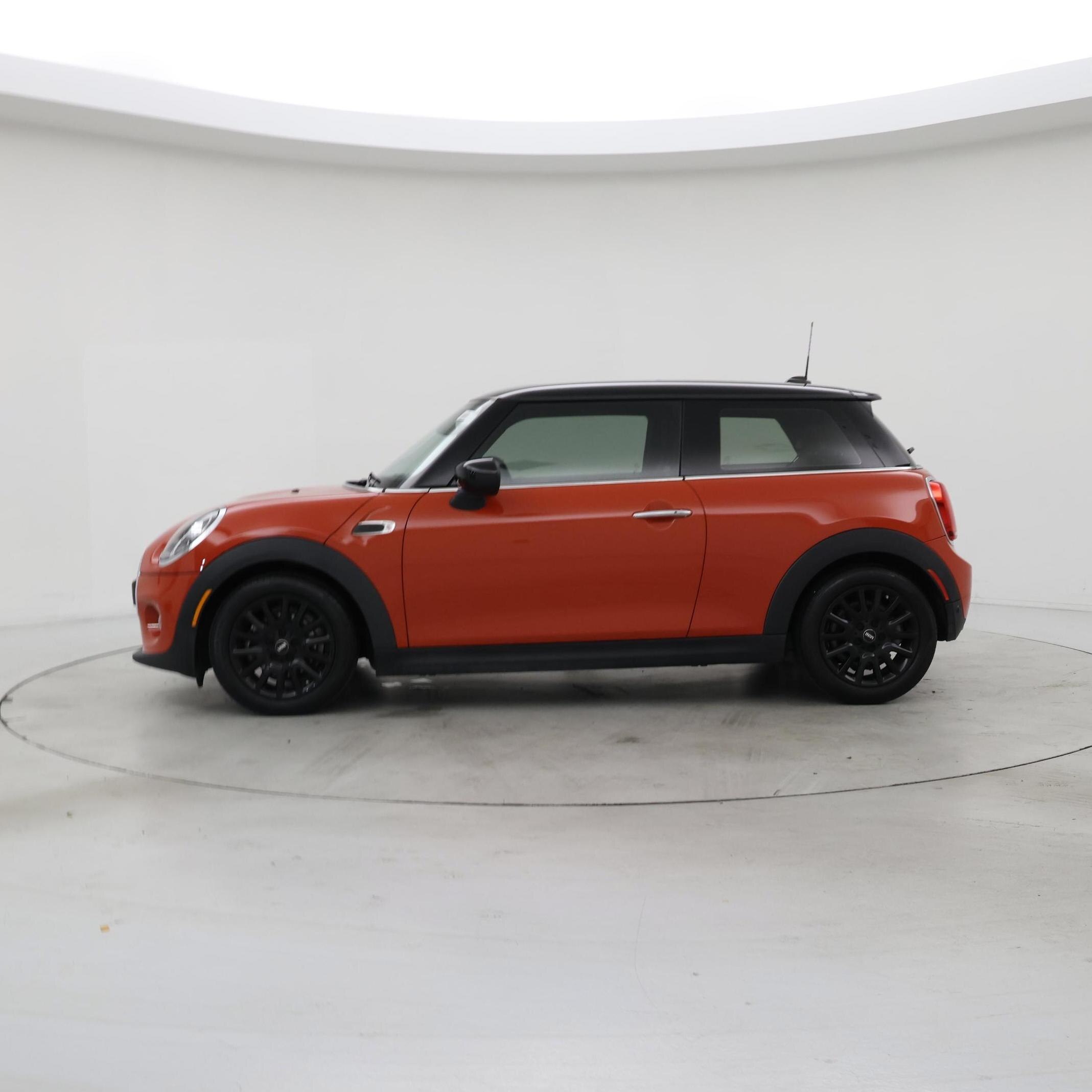 Thumbnail: 2021 MINI Cooper Hardtop - 3
