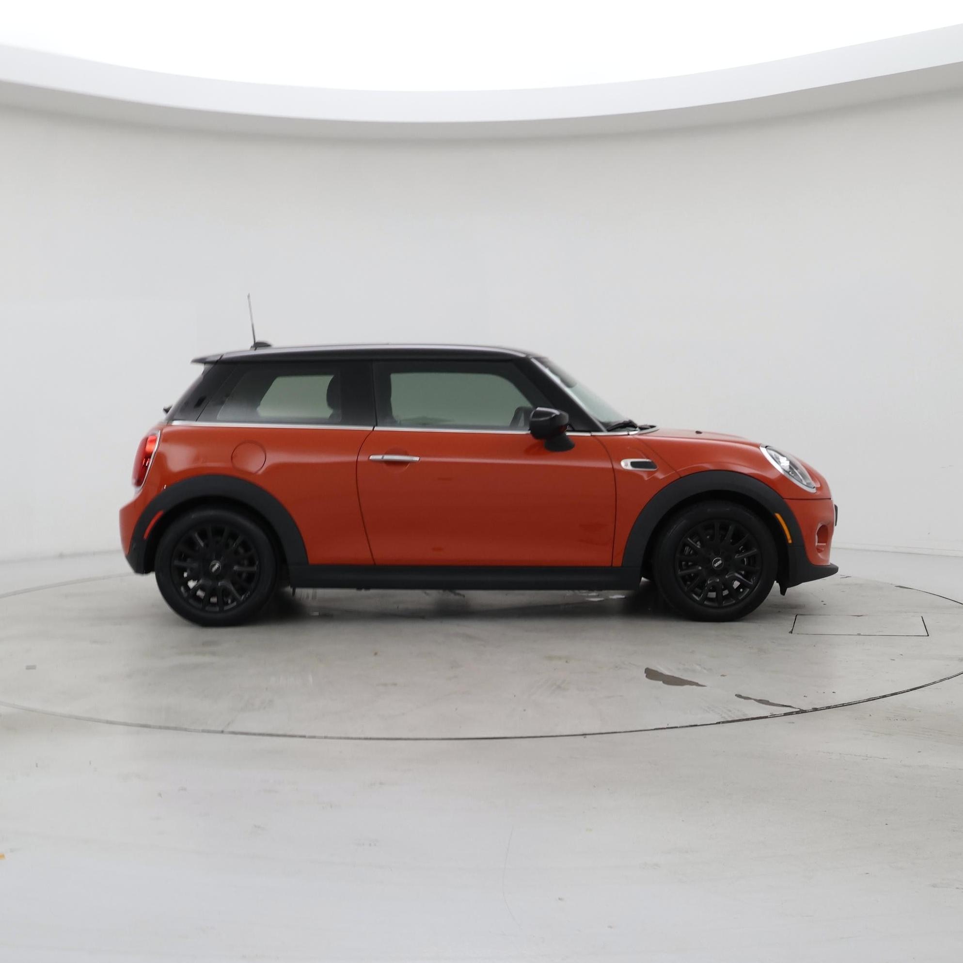 Thumbnail: 2021 MINI Cooper Hardtop - 7