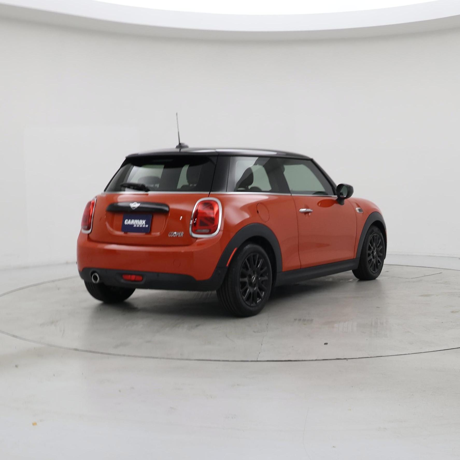 Thumbnail: 2021 MINI Cooper Hardtop - 8