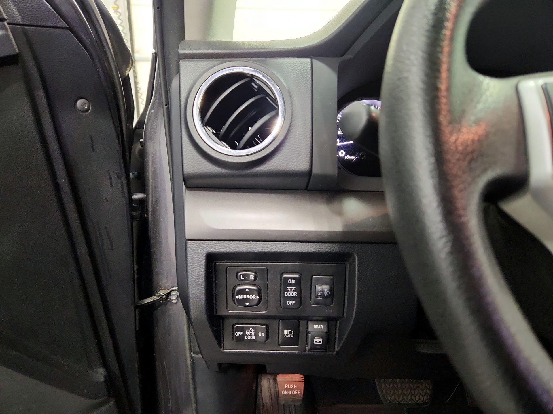 Thumbnail: 2018 Toyota Tundra - 13