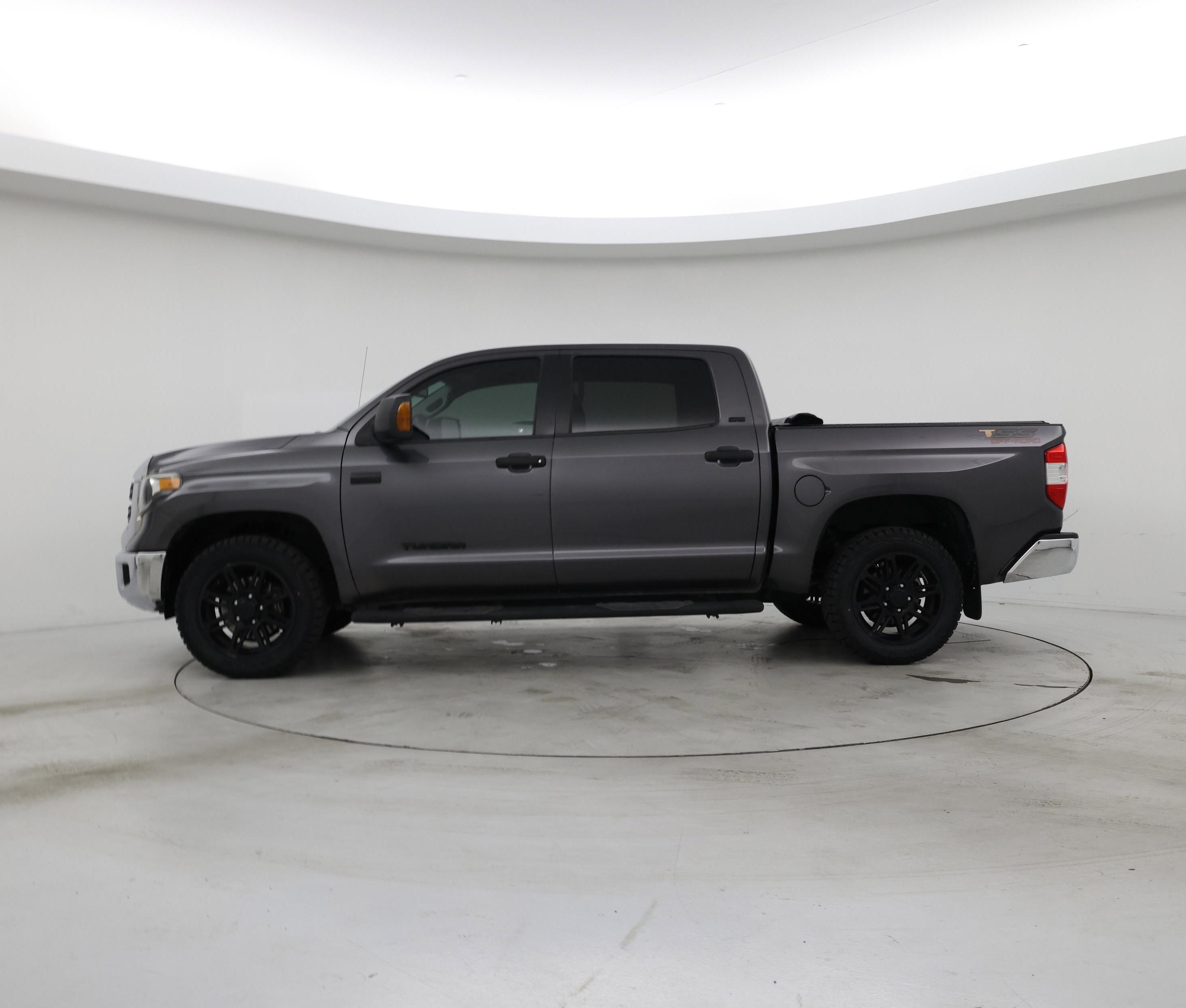 Thumbnail: 2018 Toyota Tundra - 3