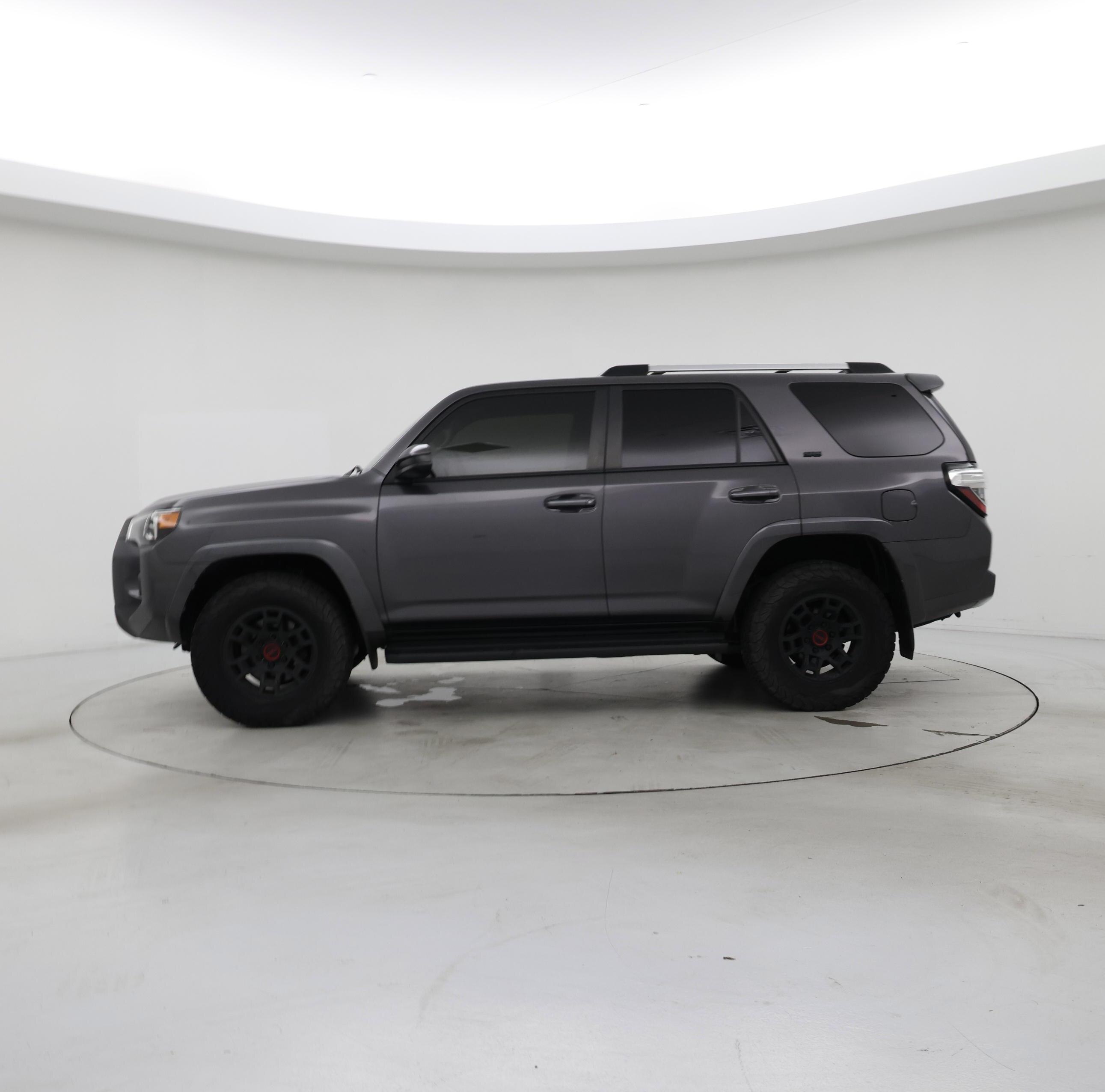 Thumbnail: 2021 Toyota 4Runner - 3