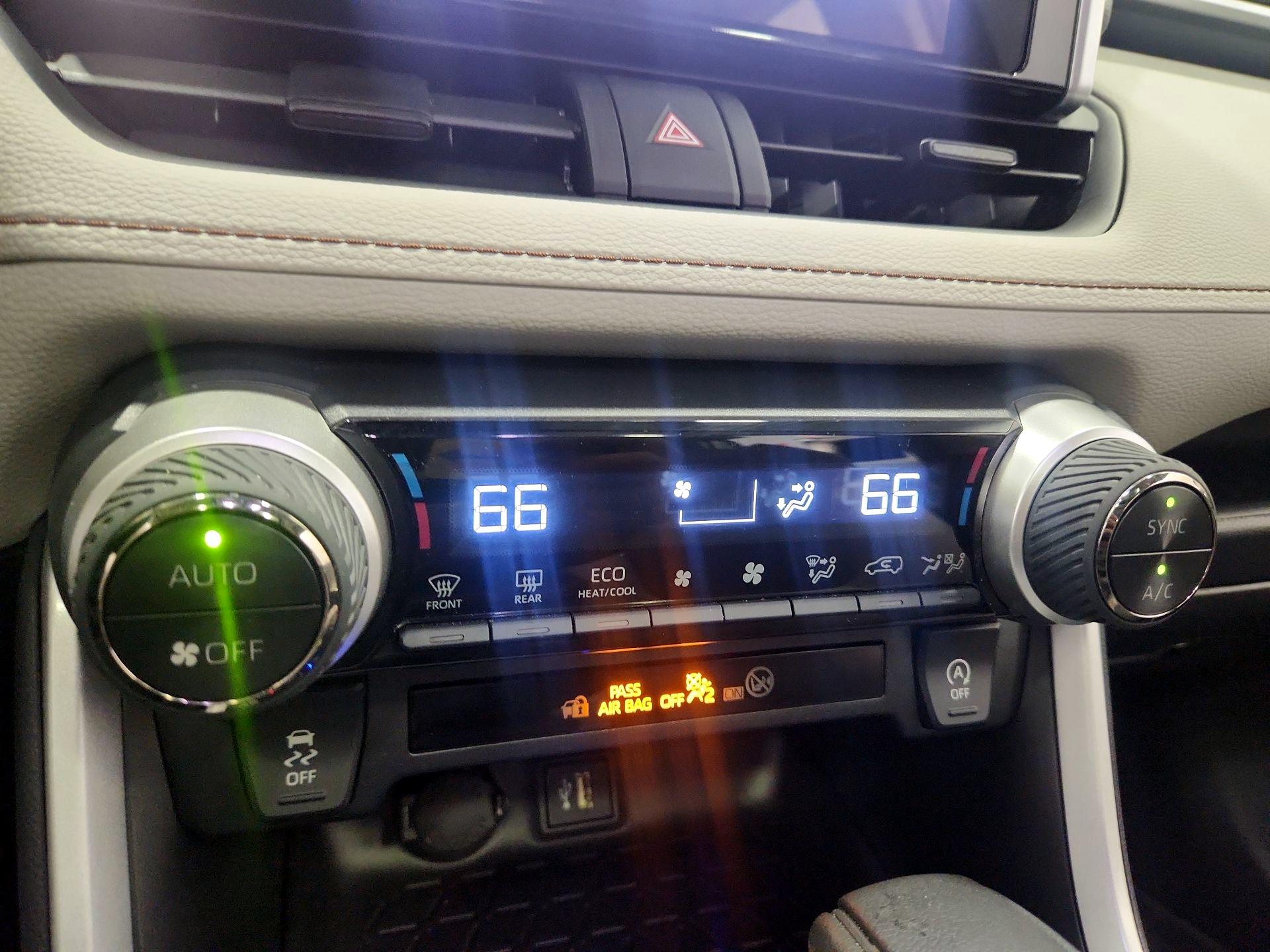 Thumbnail: 2023 Toyota RAV4 - 17