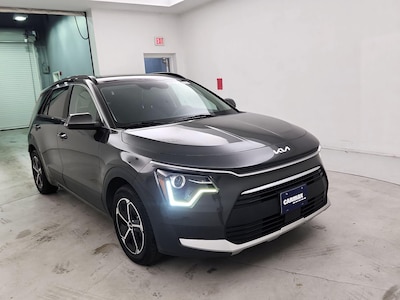 Gray 2023 Kia Niro EX