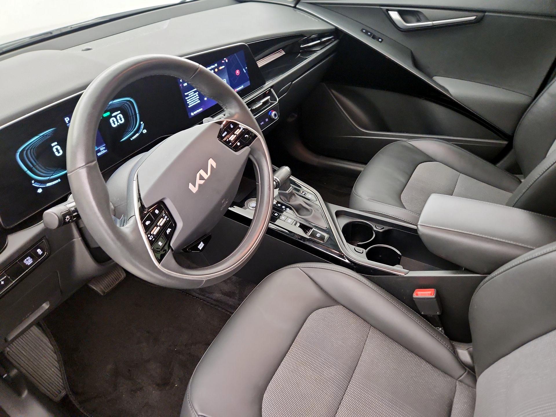 Thumbnail: 2023 Kia Niro - 9