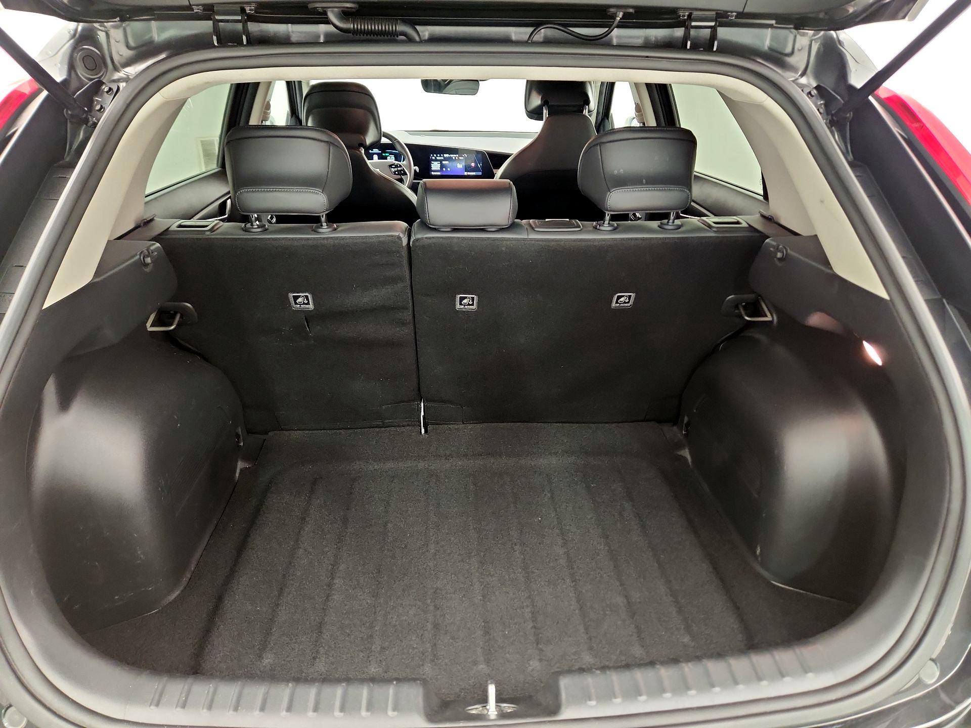 Thumbnail: 2023 Kia Niro - 18