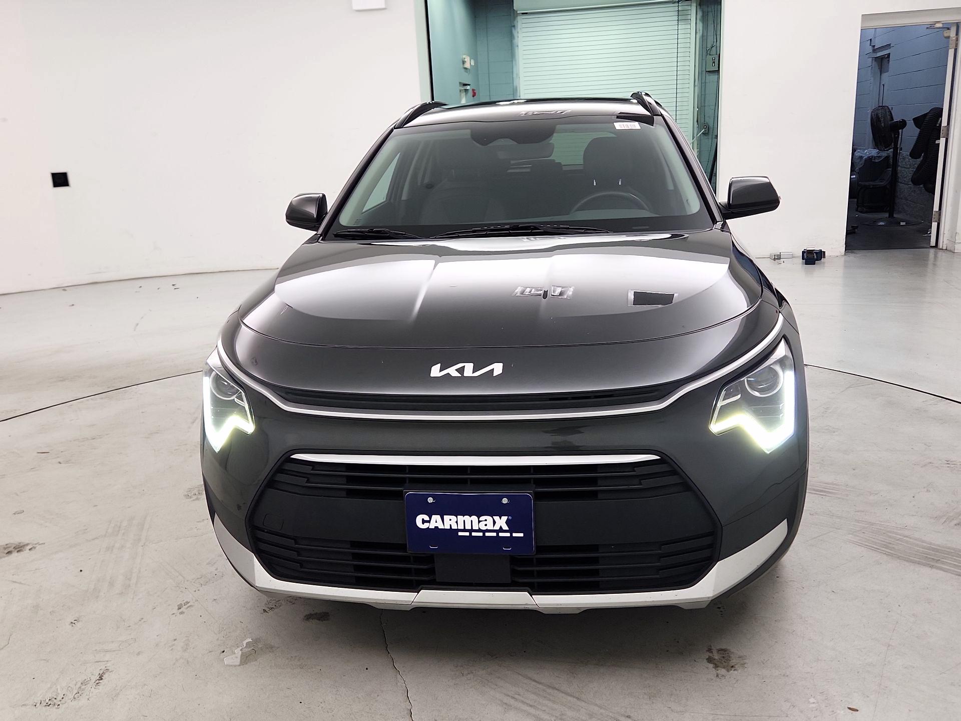 Thumbnail: 2023 Kia Niro - 2