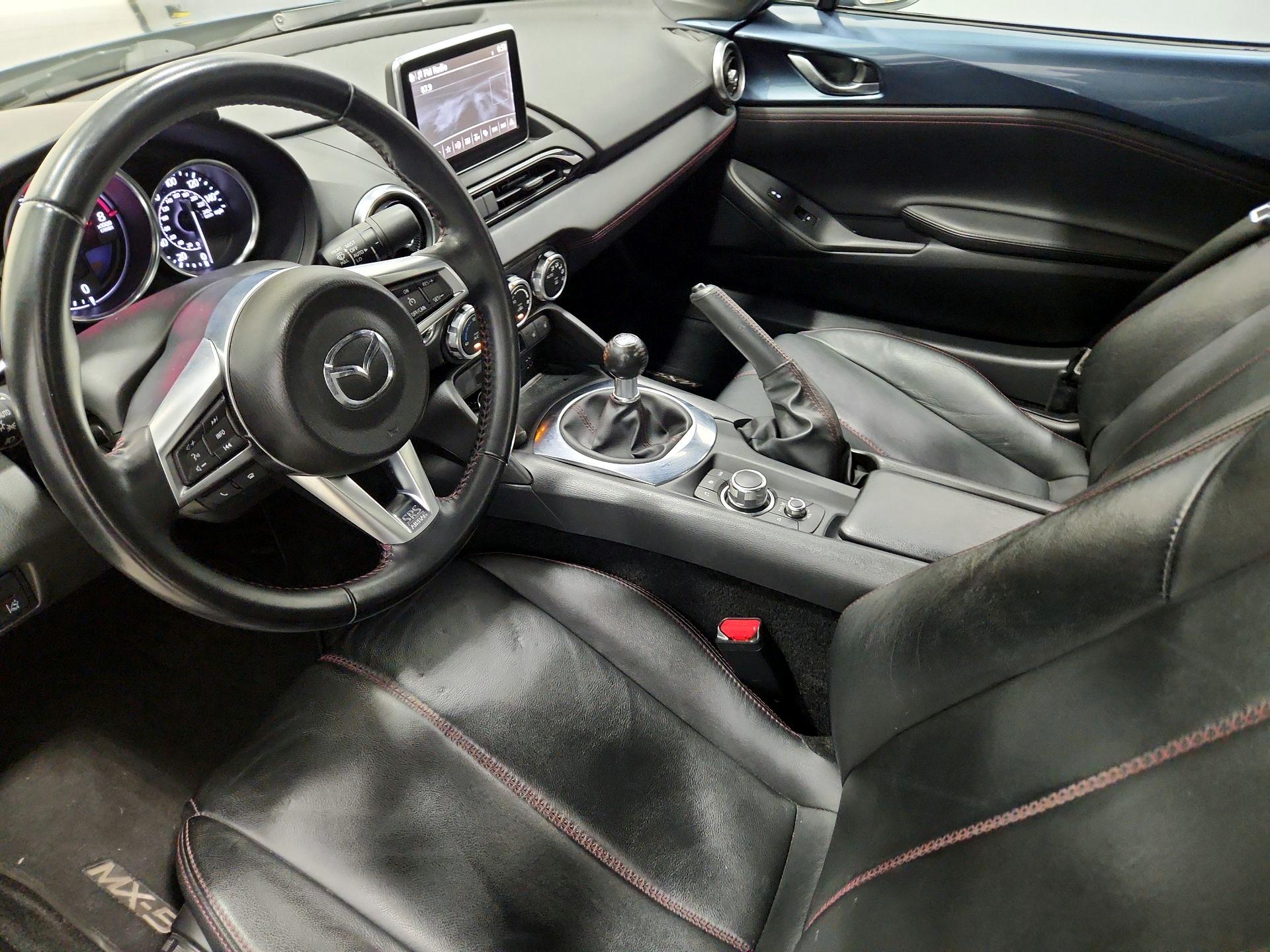 Thumbnail: 2016 Mazda MX-5 Miata - 11