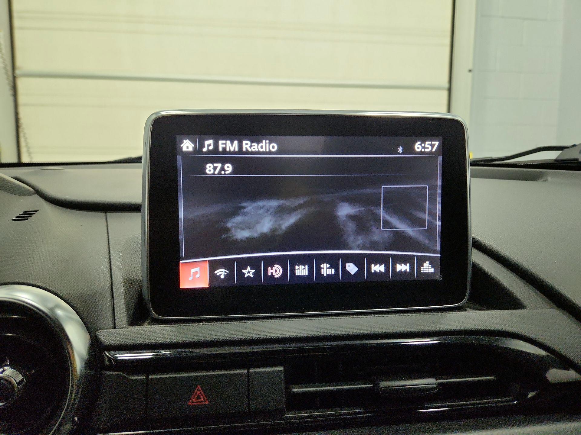 Thumbnail: 2016 Mazda MX-5 Miata - 14