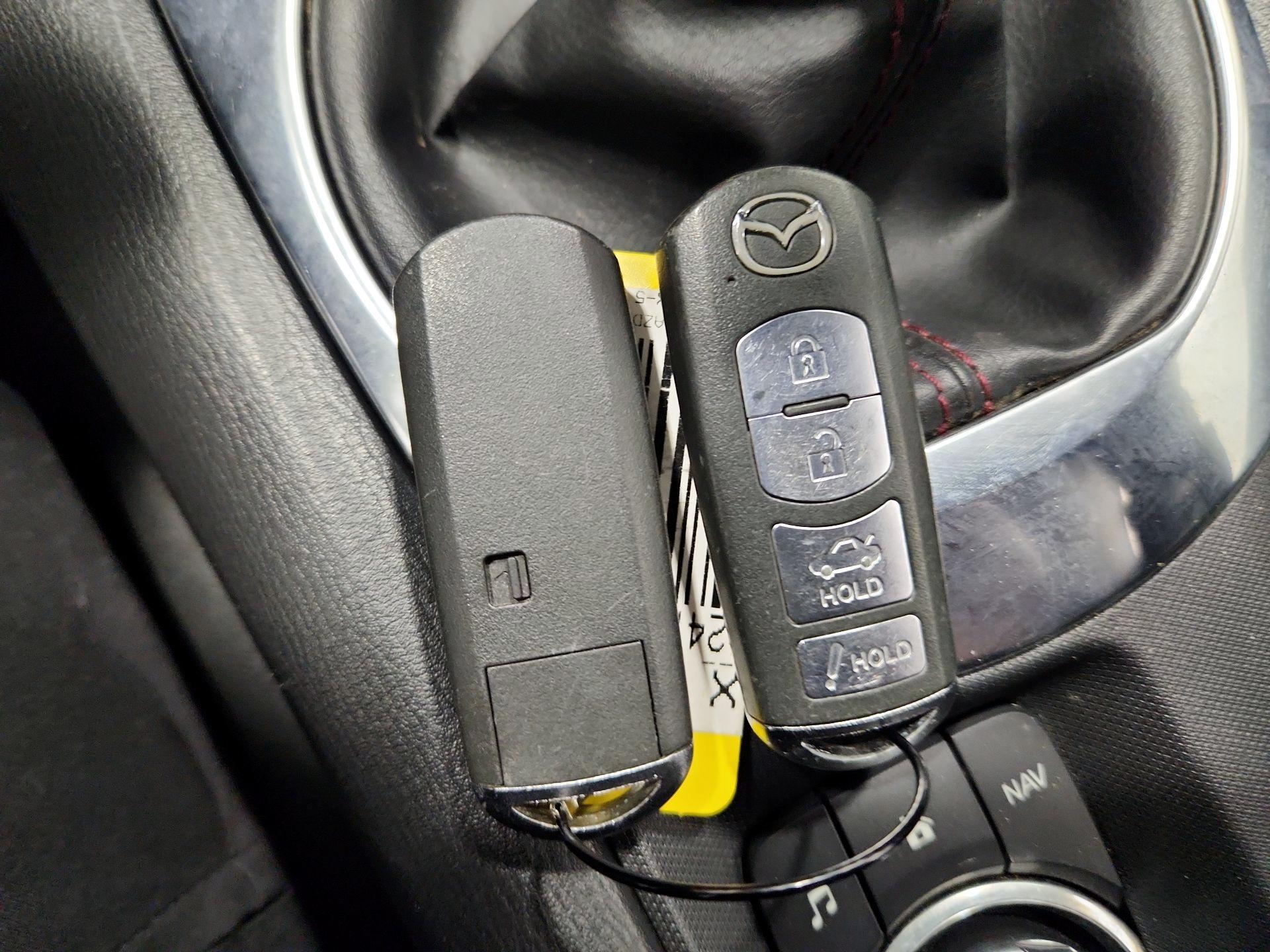 Thumbnail: 2016 Mazda MX-5 Miata - 20