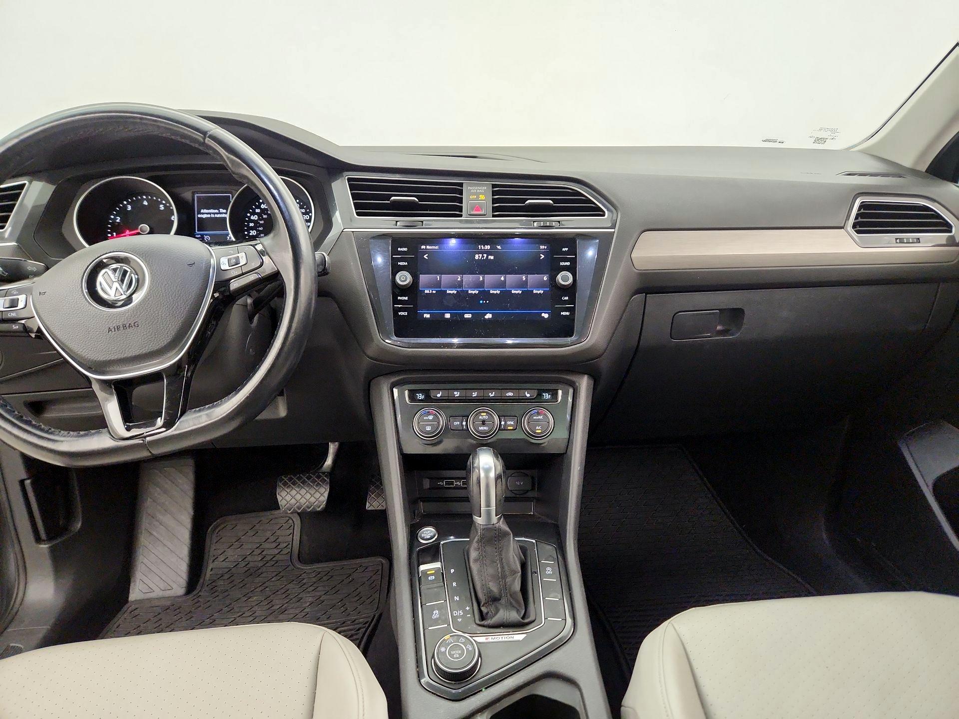 Thumbnail: 2018 Volkswagen Tiguan - 9