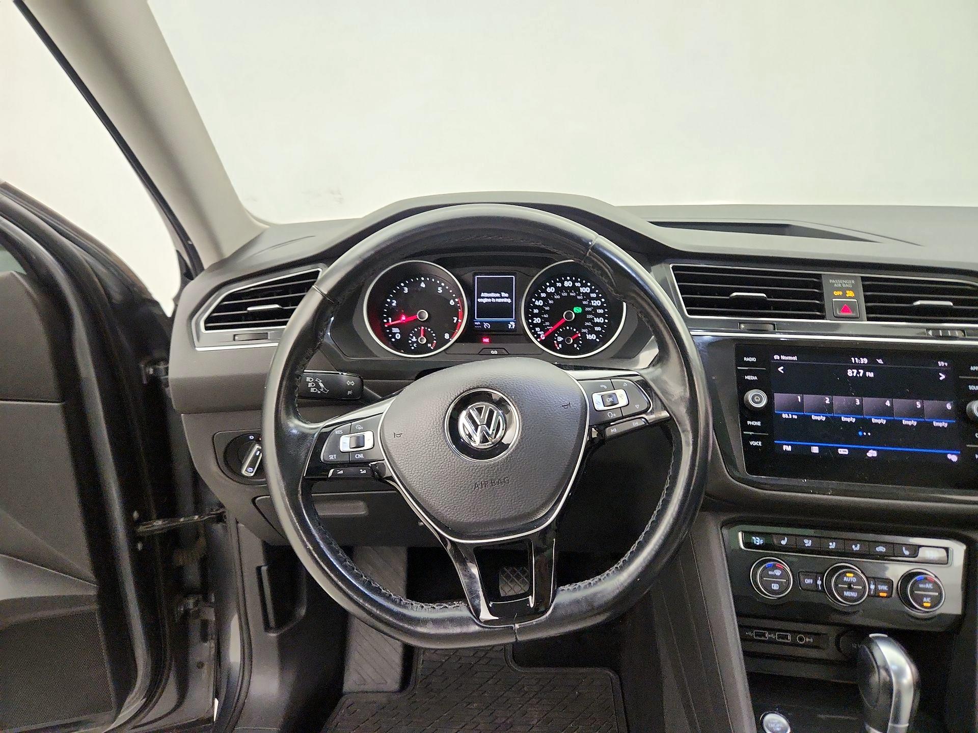 Thumbnail: 2018 Volkswagen Tiguan - 10