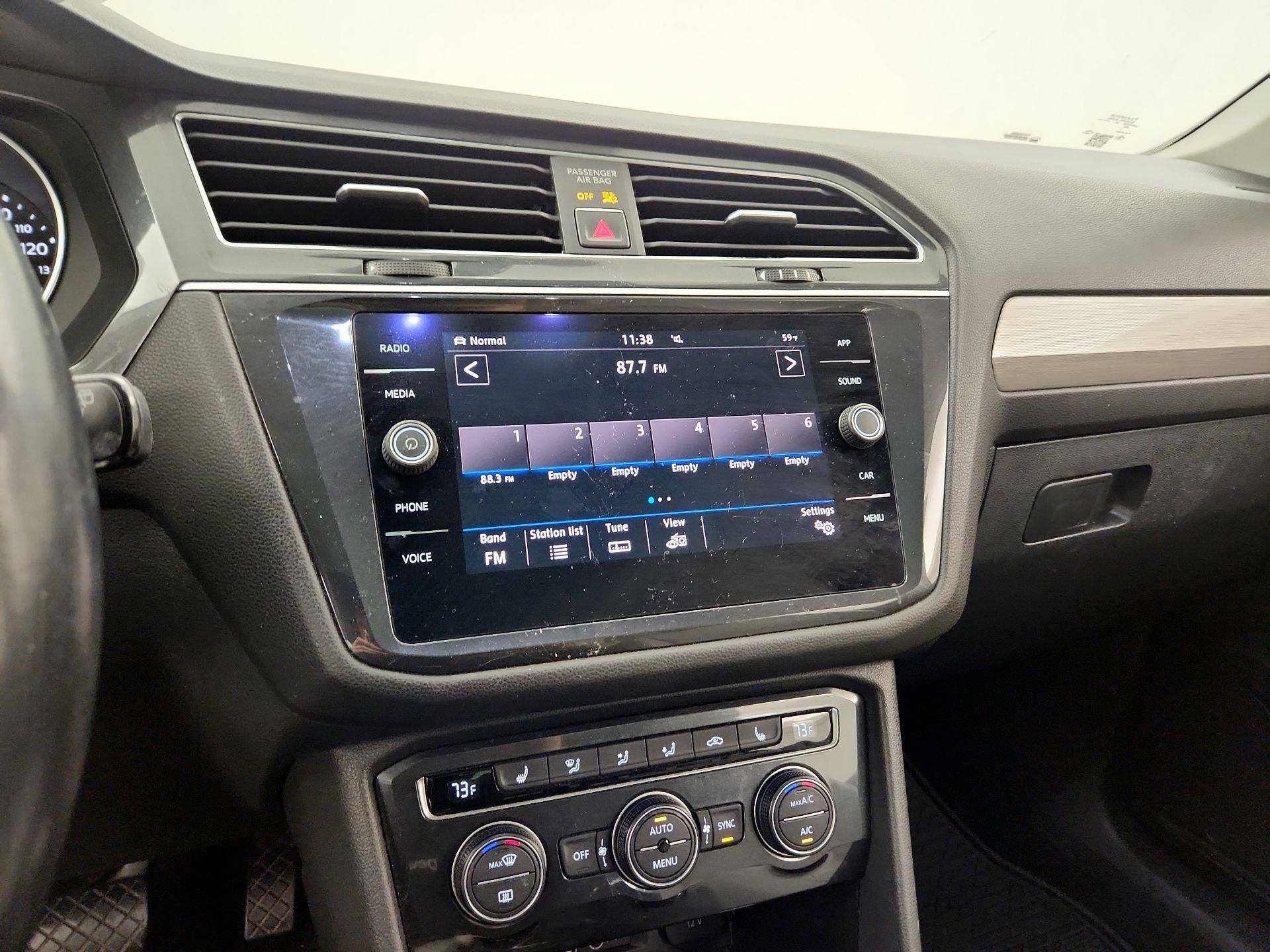 Thumbnail: 2018 Volkswagen Tiguan - 15