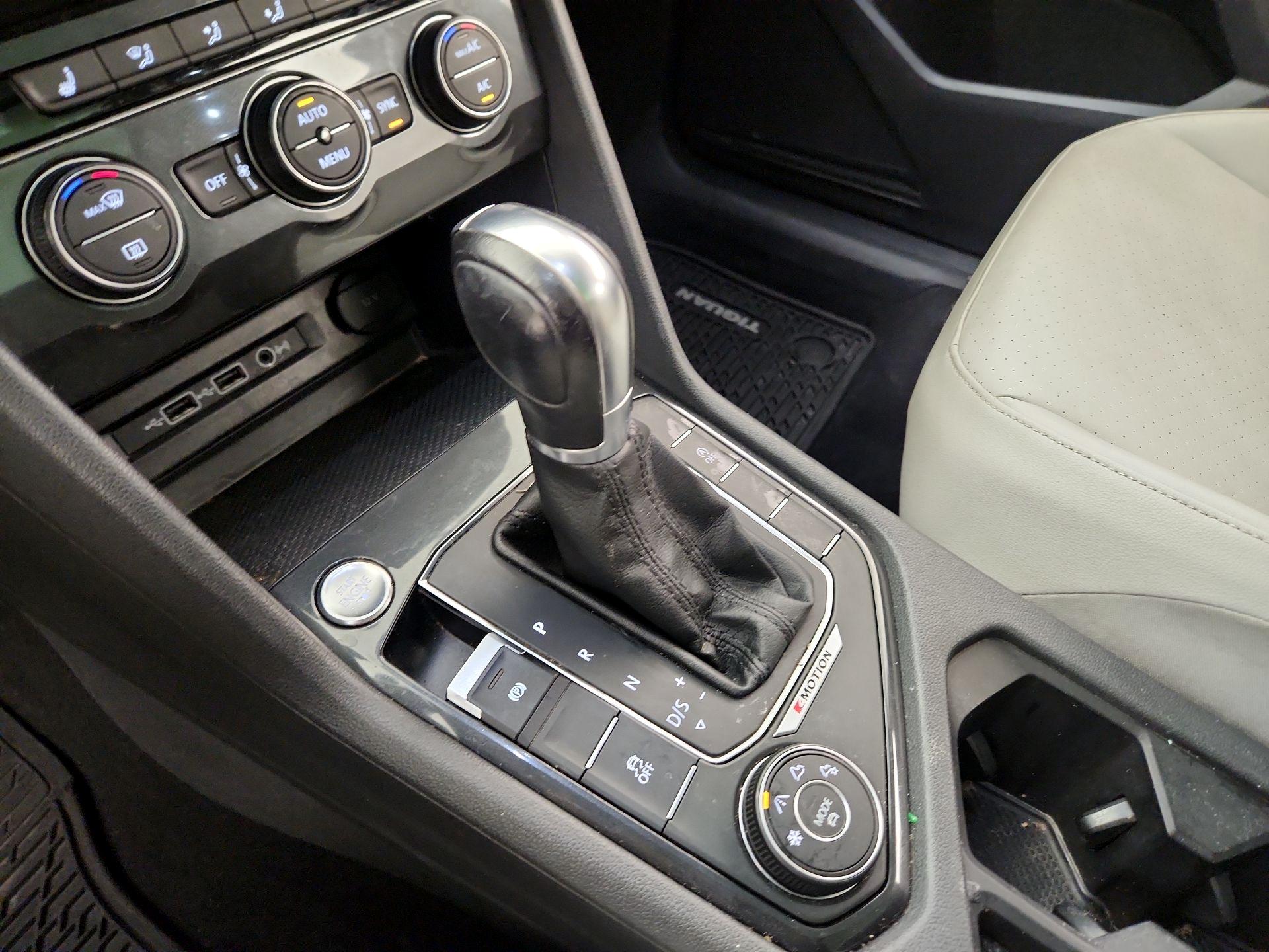 Thumbnail: 2018 Volkswagen Tiguan - 17