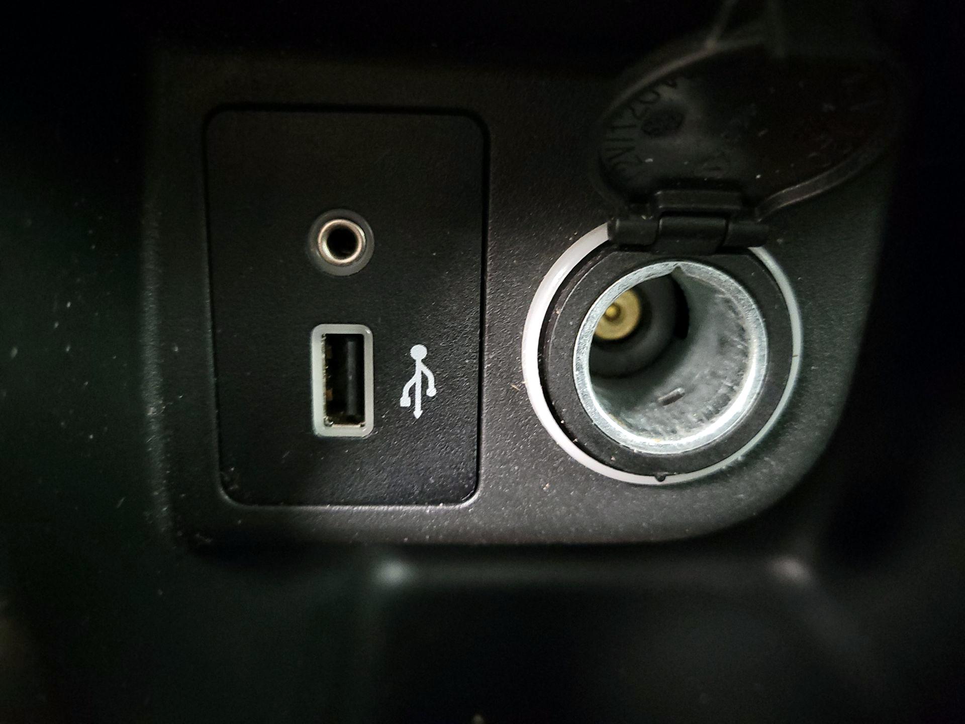 Thumbnail: 2019 Nissan Kicks - 18