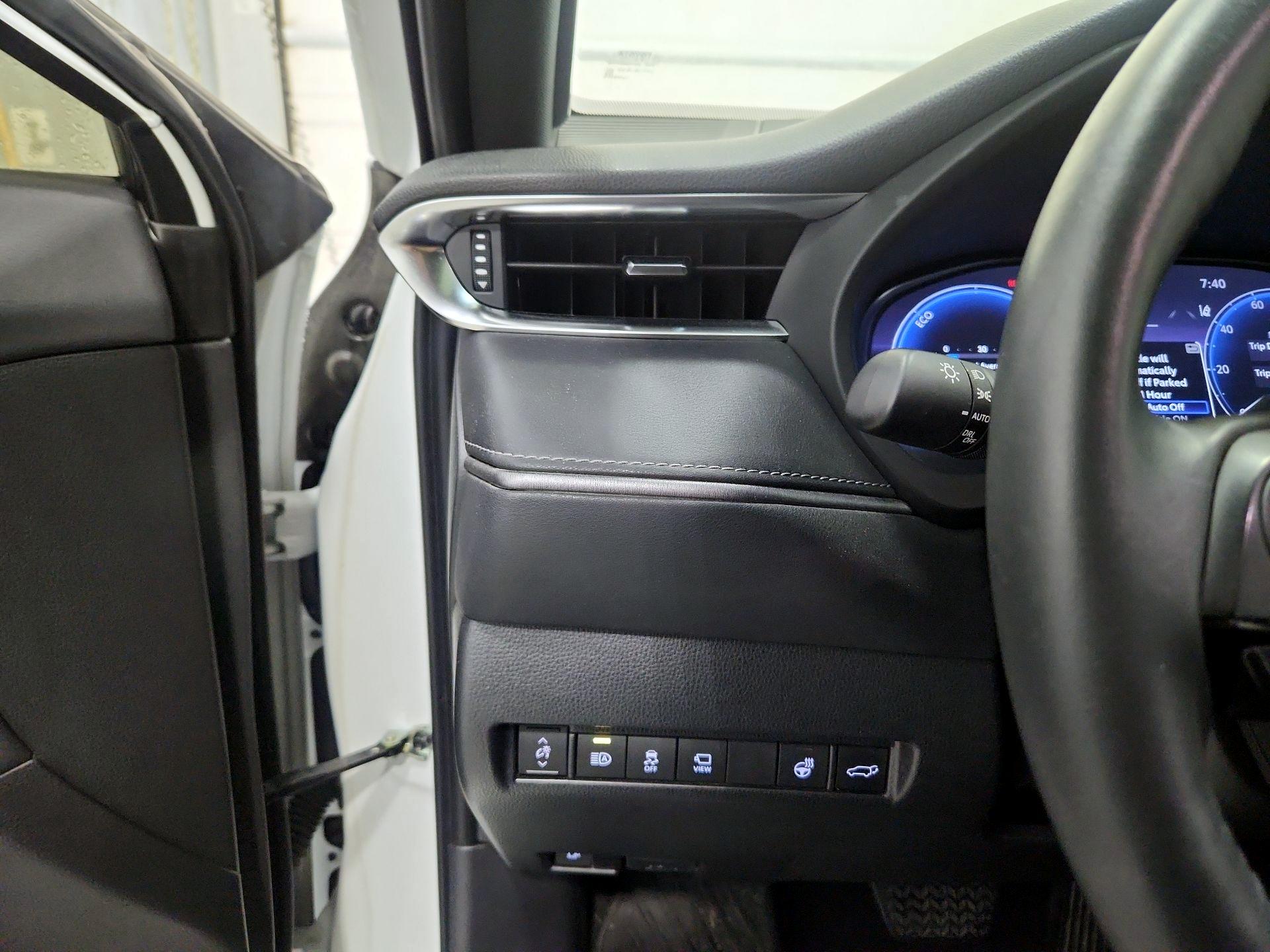 Thumbnail: 2024 Toyota Venza - 13