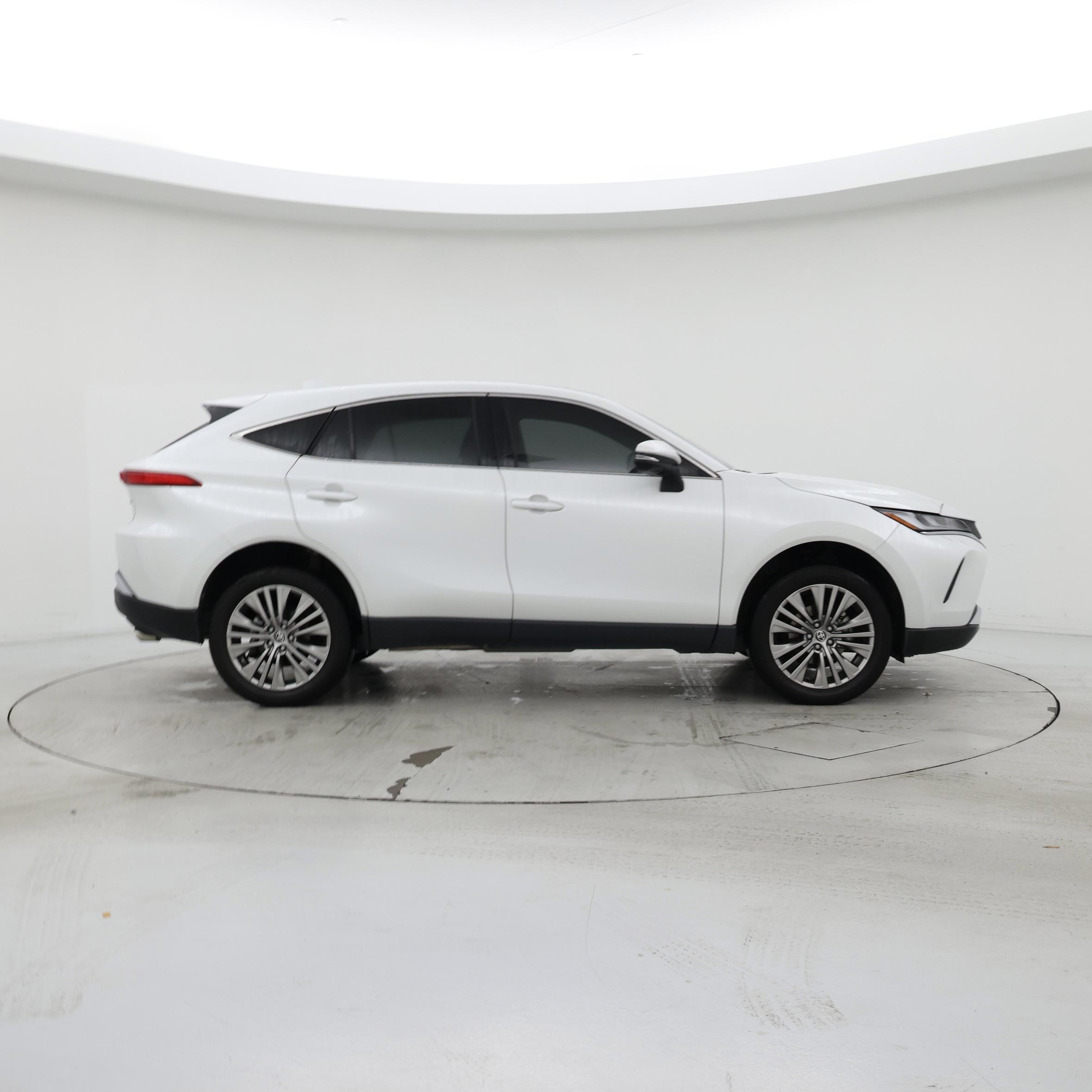 Thumbnail: 2024 Toyota Venza - 7