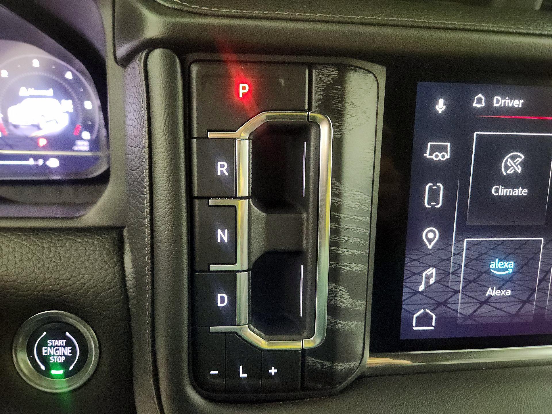 Thumbnail: 2023 GMC Yukon XL - 17