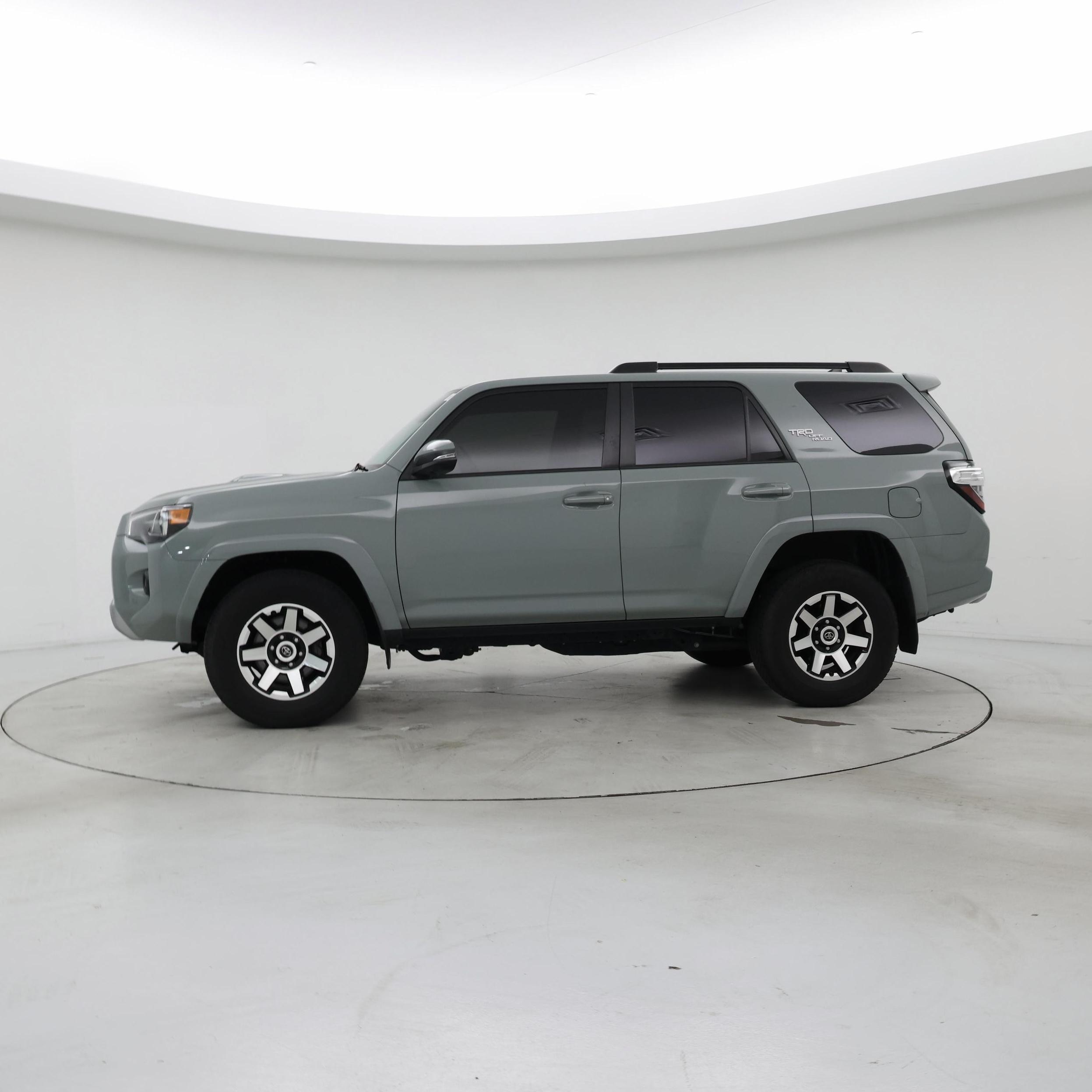 Thumbnail: 2023 Toyota 4Runner - 3