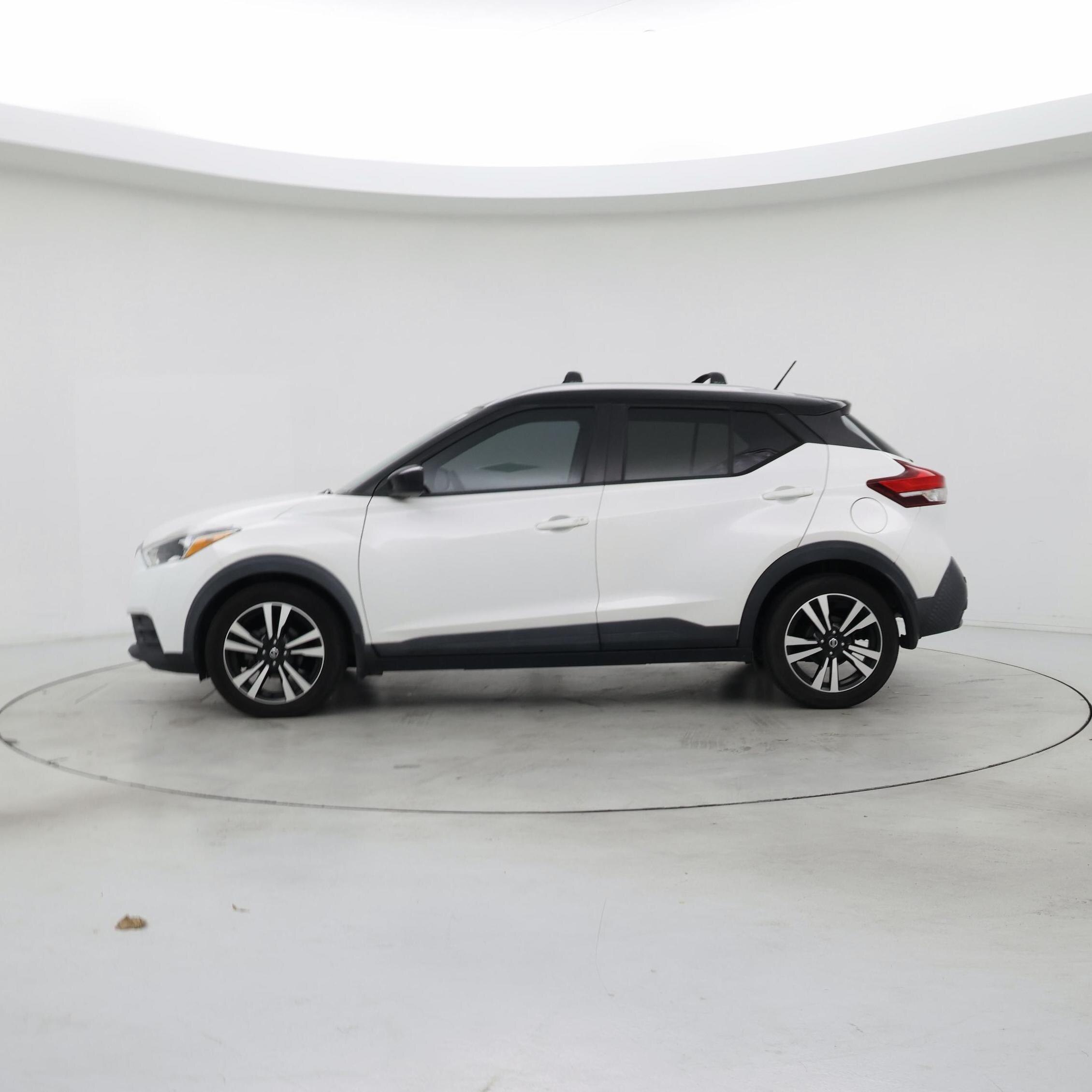 Thumbnail: 2020 Nissan Kicks - 3