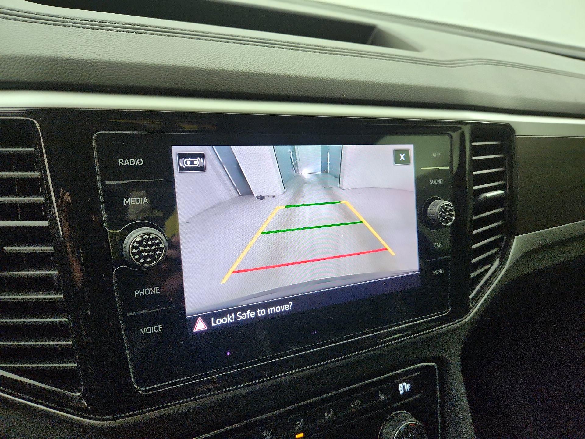 Thumbnail: 2023 Volkswagen Atlas - 14