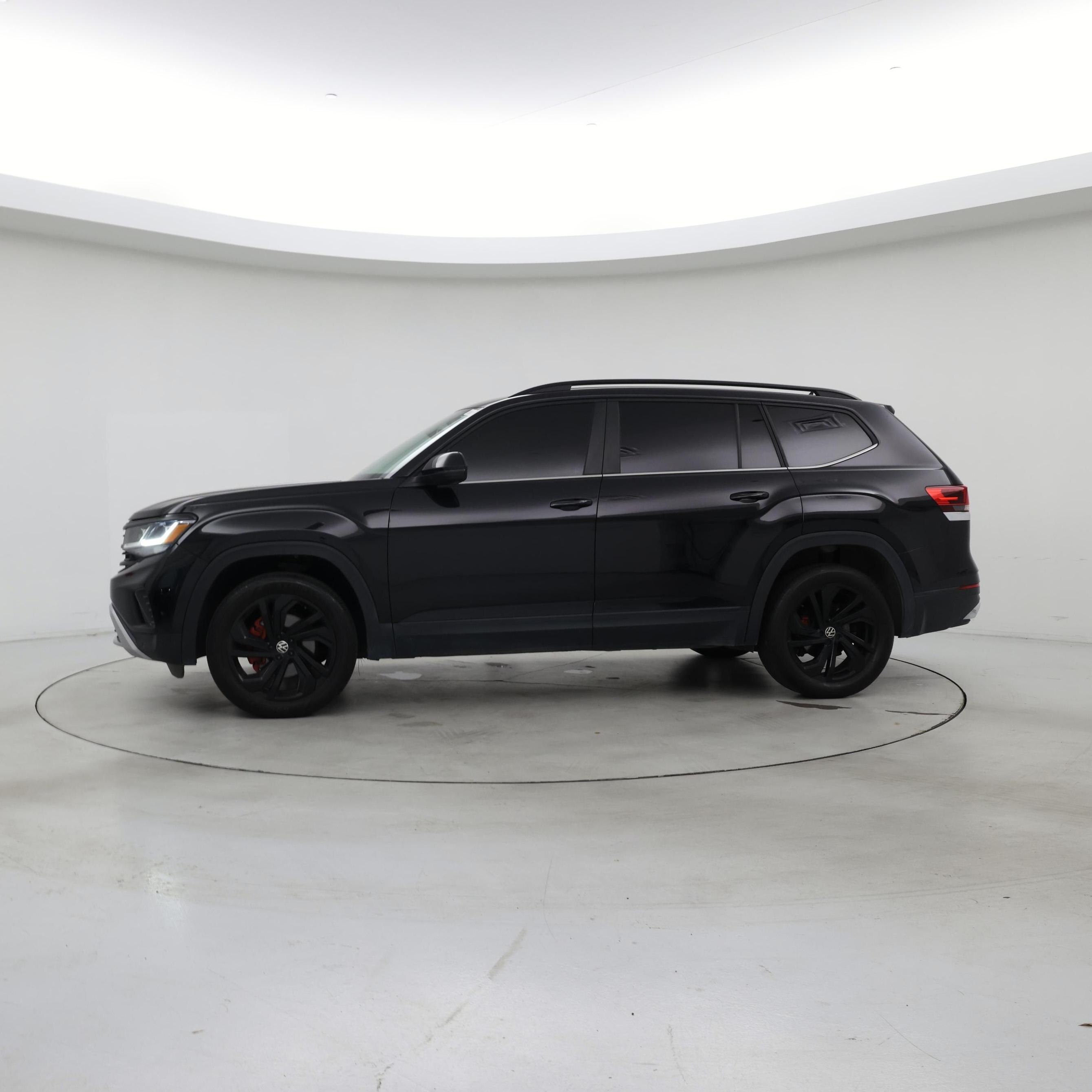 Thumbnail: 2023 Volkswagen Atlas - 3