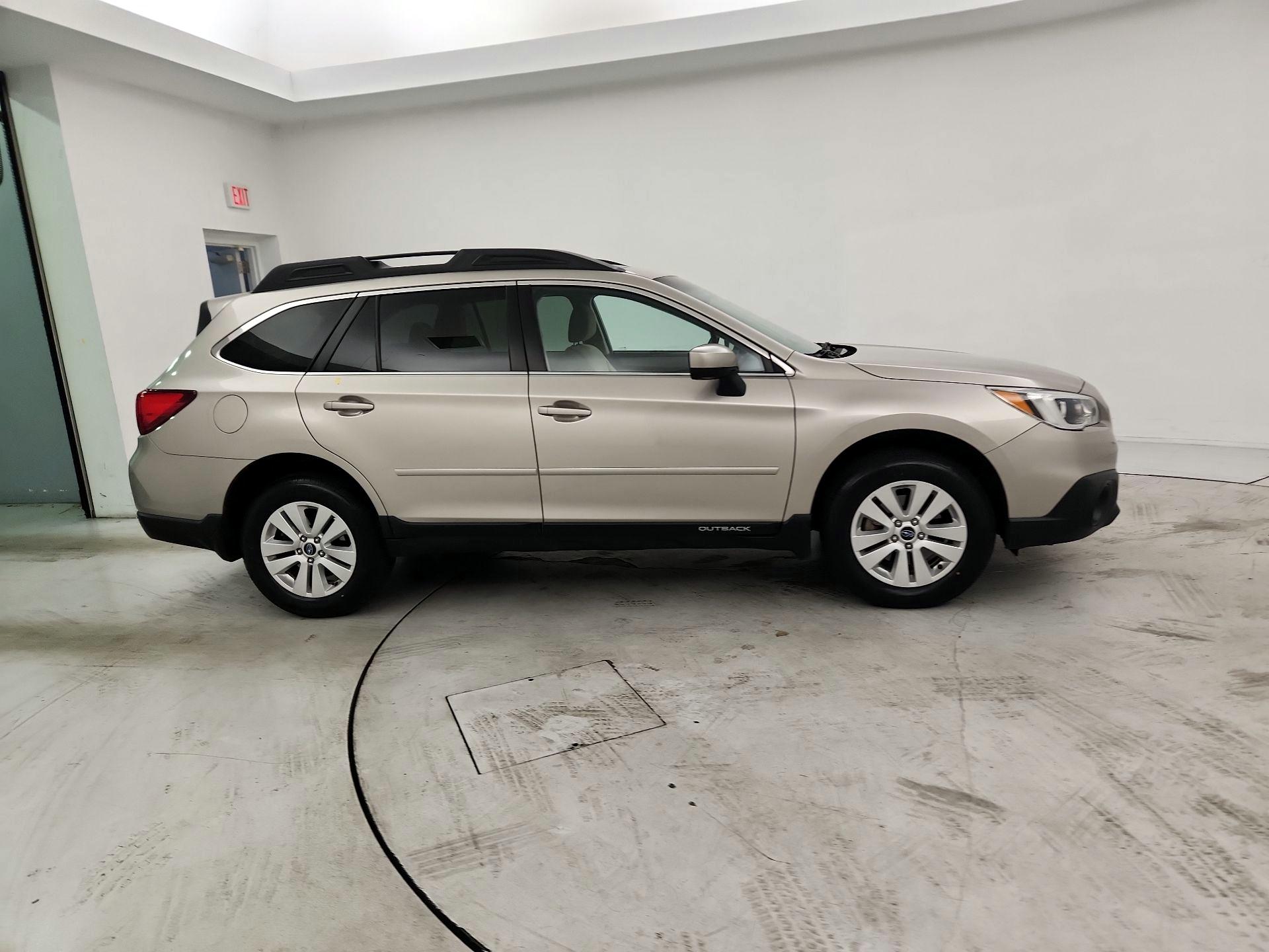 Thumbnail: 2015 Subaru Outback - 4