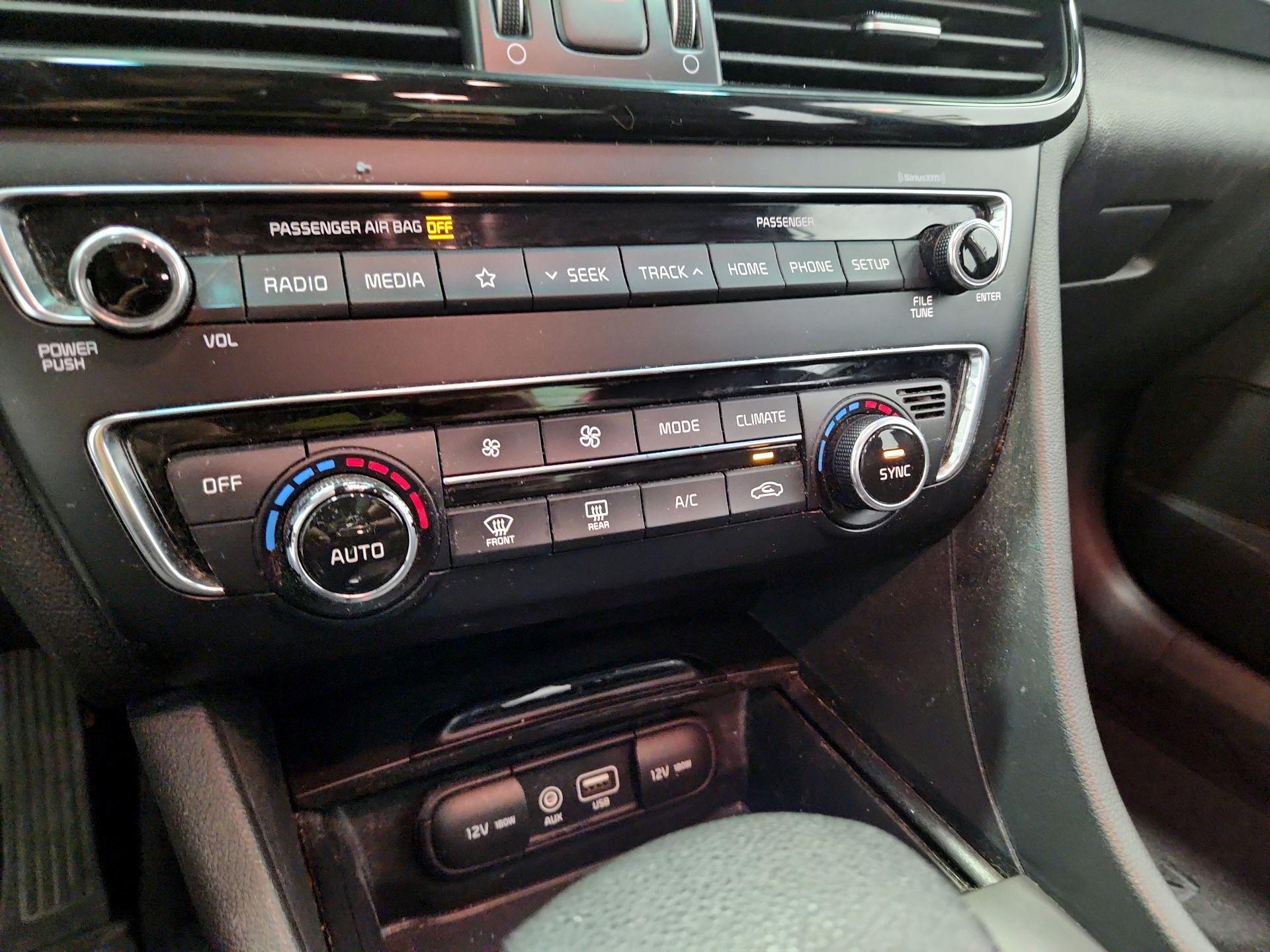 Thumbnail: 2019 Kia Optima - 16