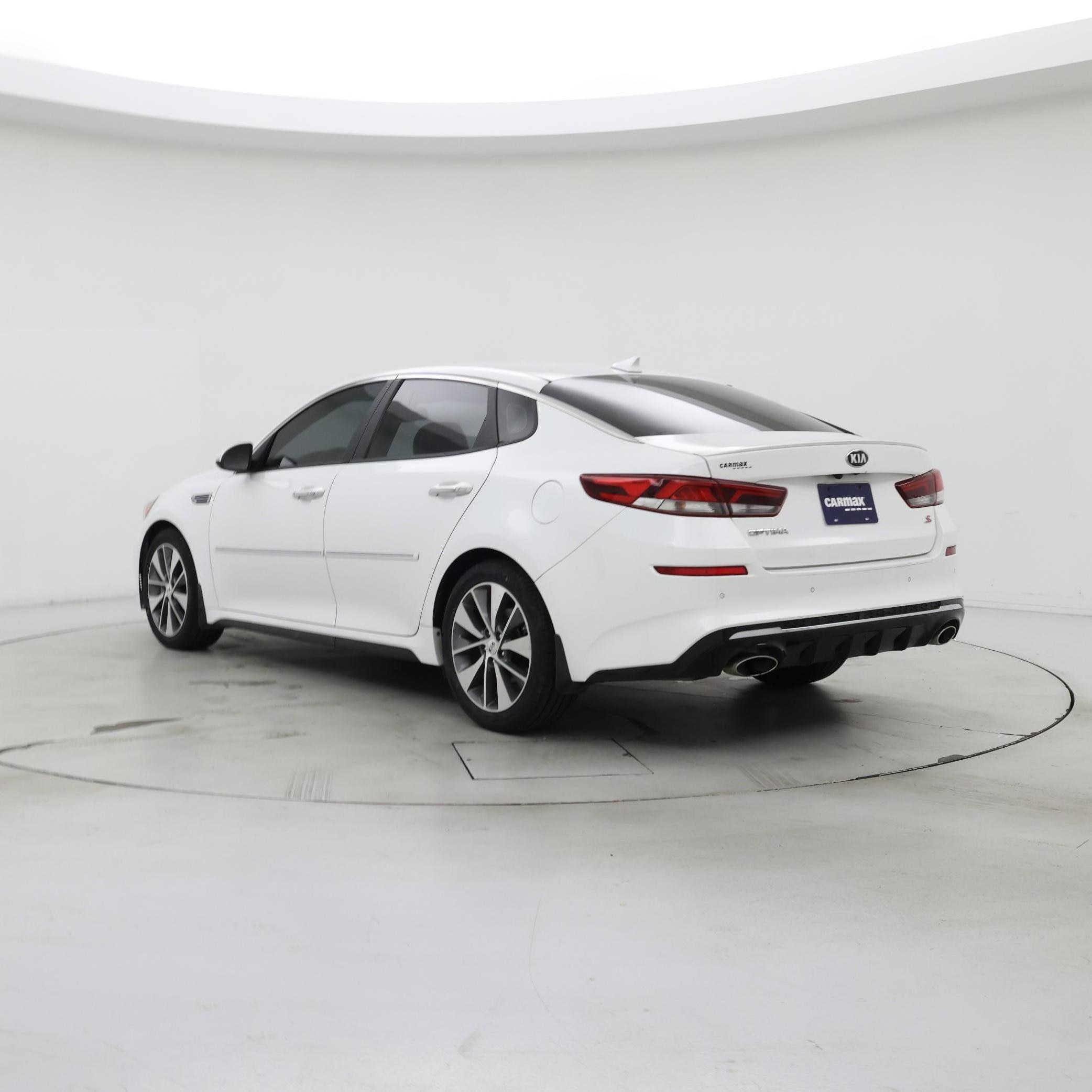 Thumbnail: 2019 Kia Optima - 2