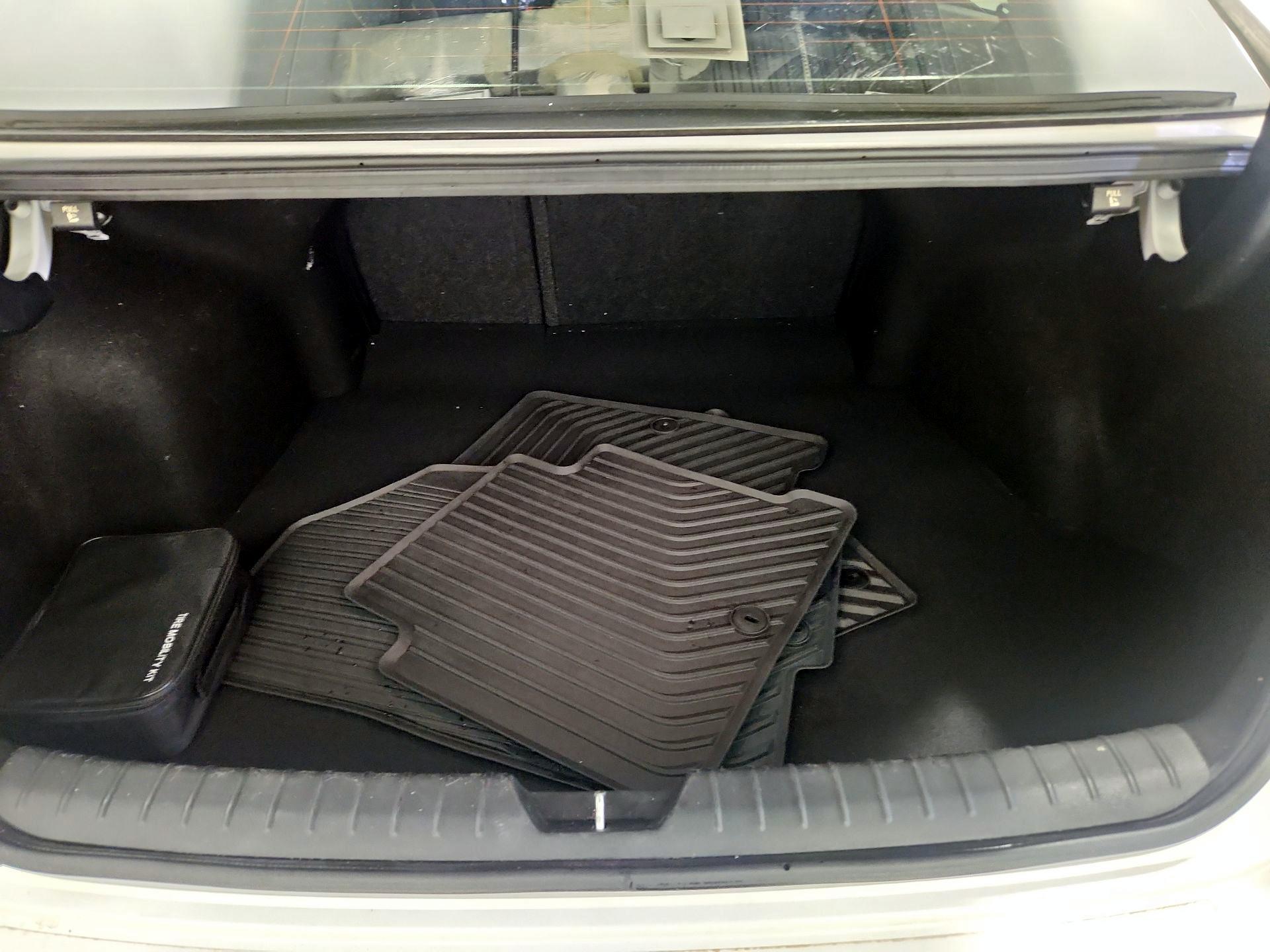 Thumbnail: 2019 Kia Optima - 20