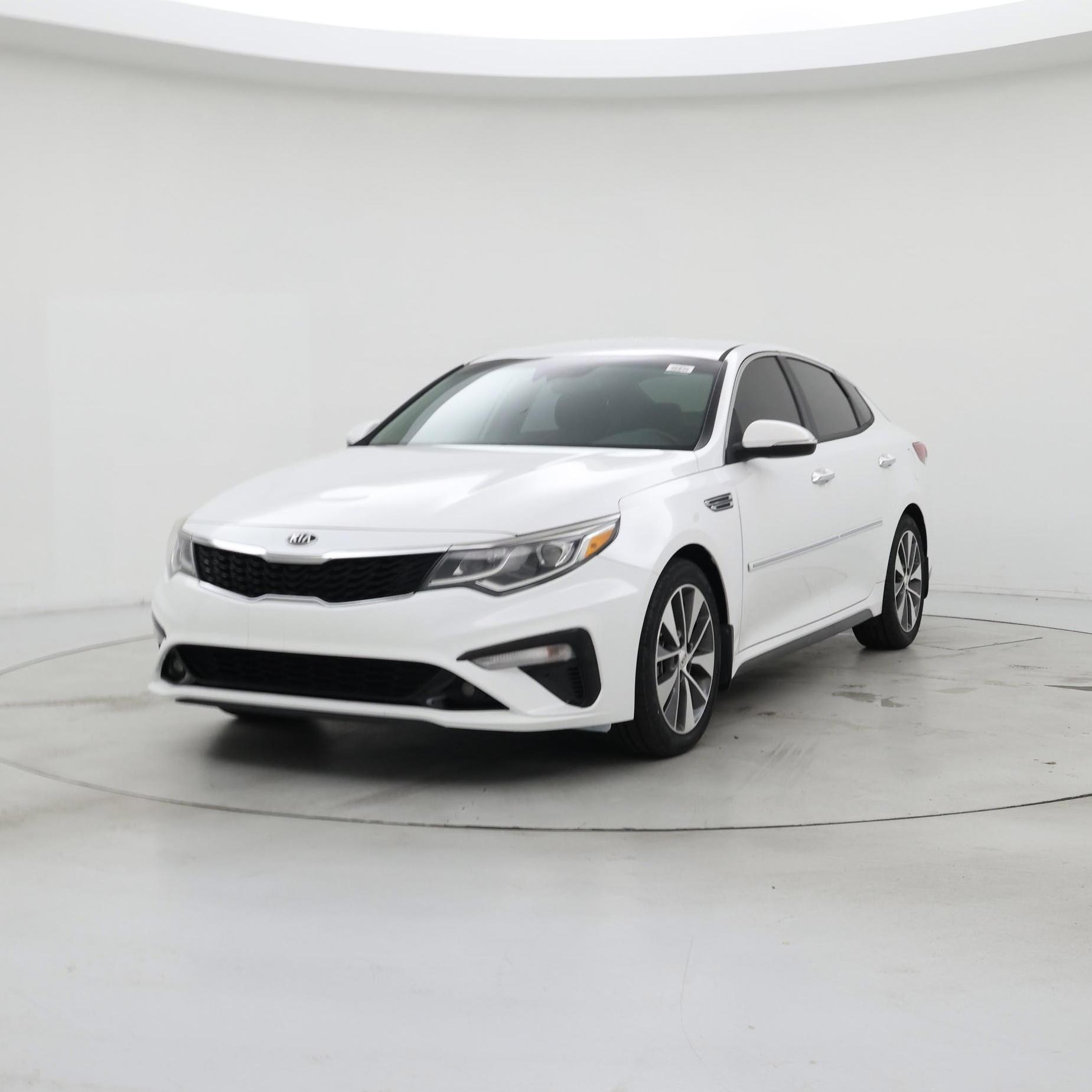 Thumbnail: 2019 Kia Optima - 4