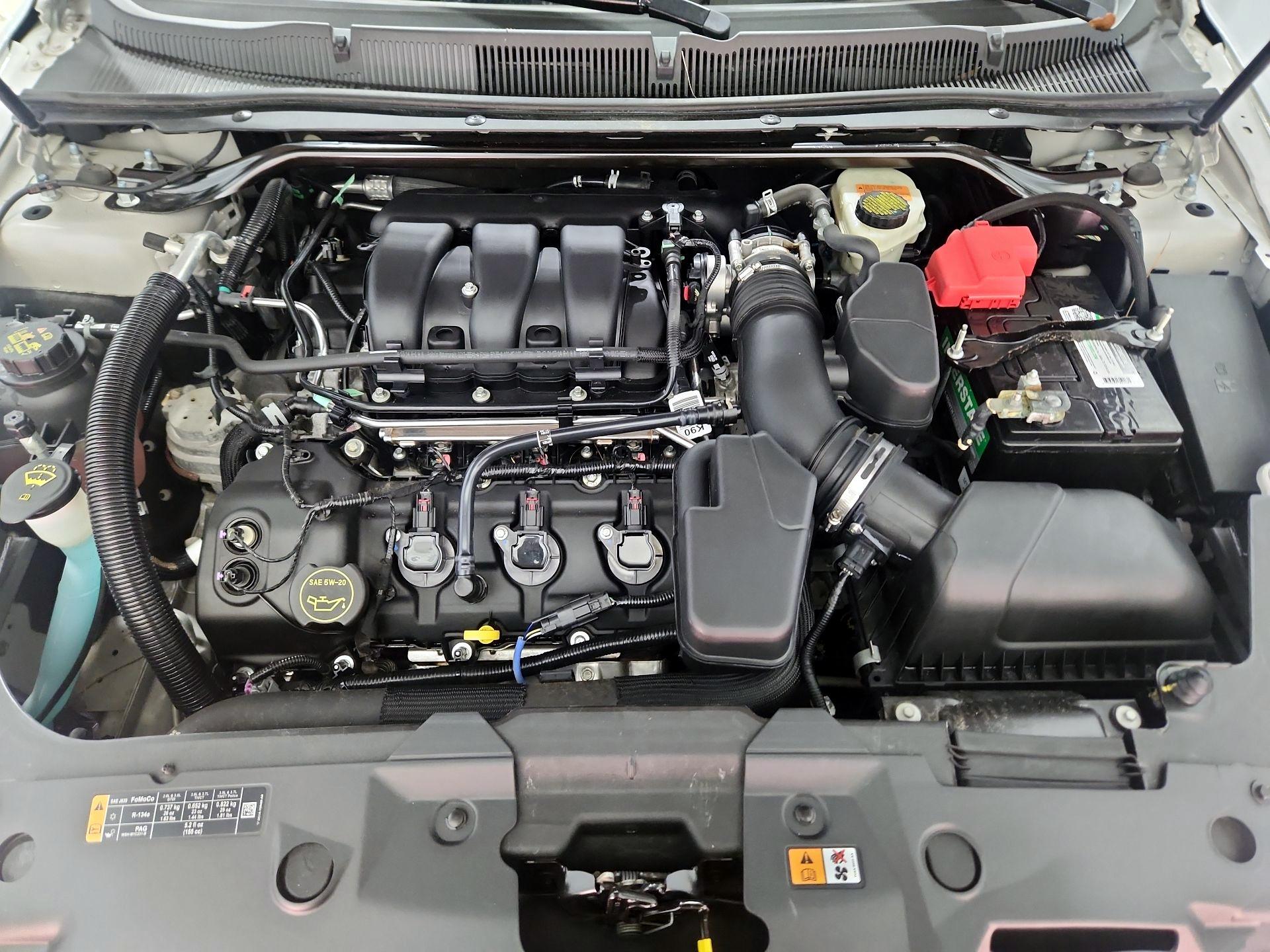 Thumbnail: 2014 Ford Taurus - 20