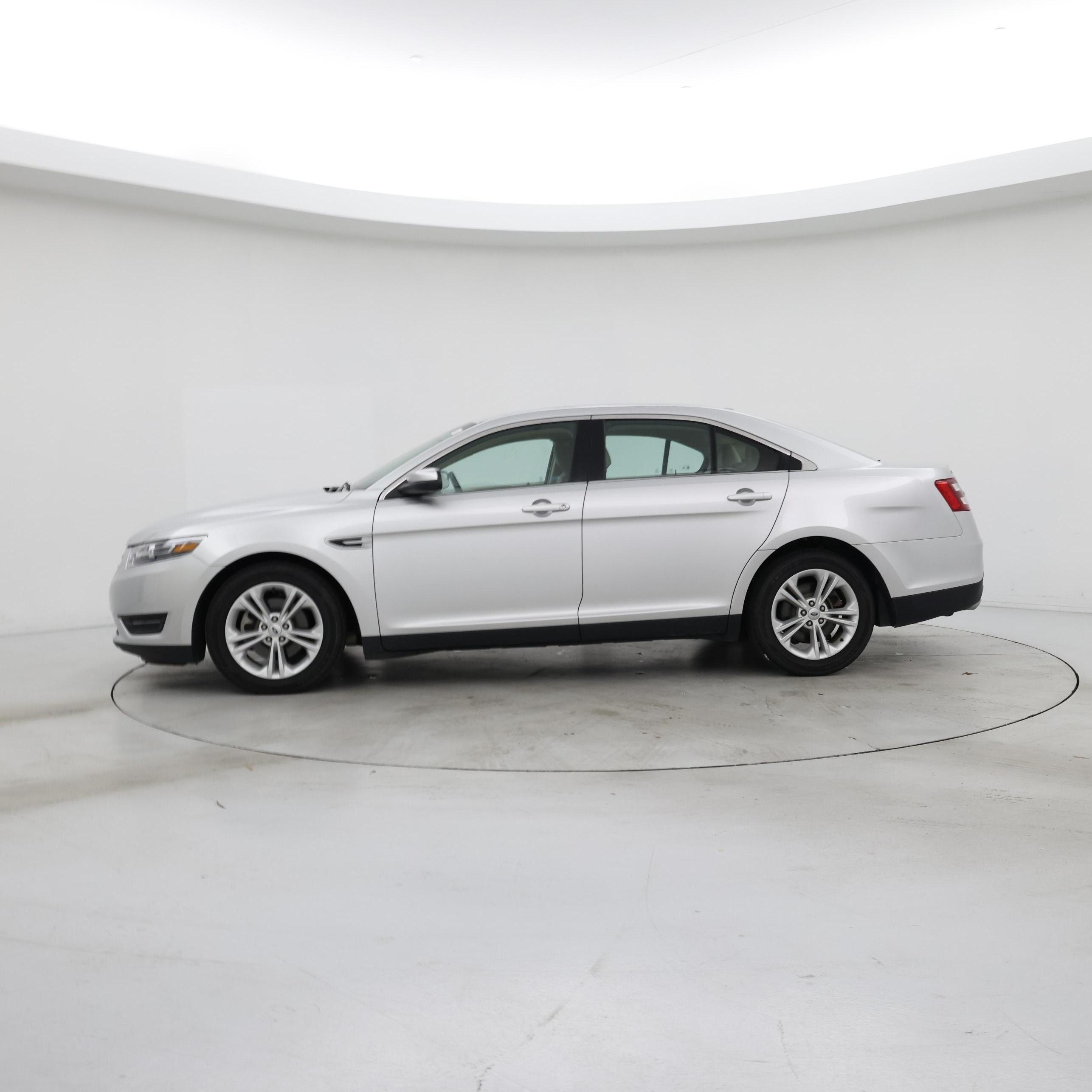 Thumbnail: 2014 Ford Taurus - 3