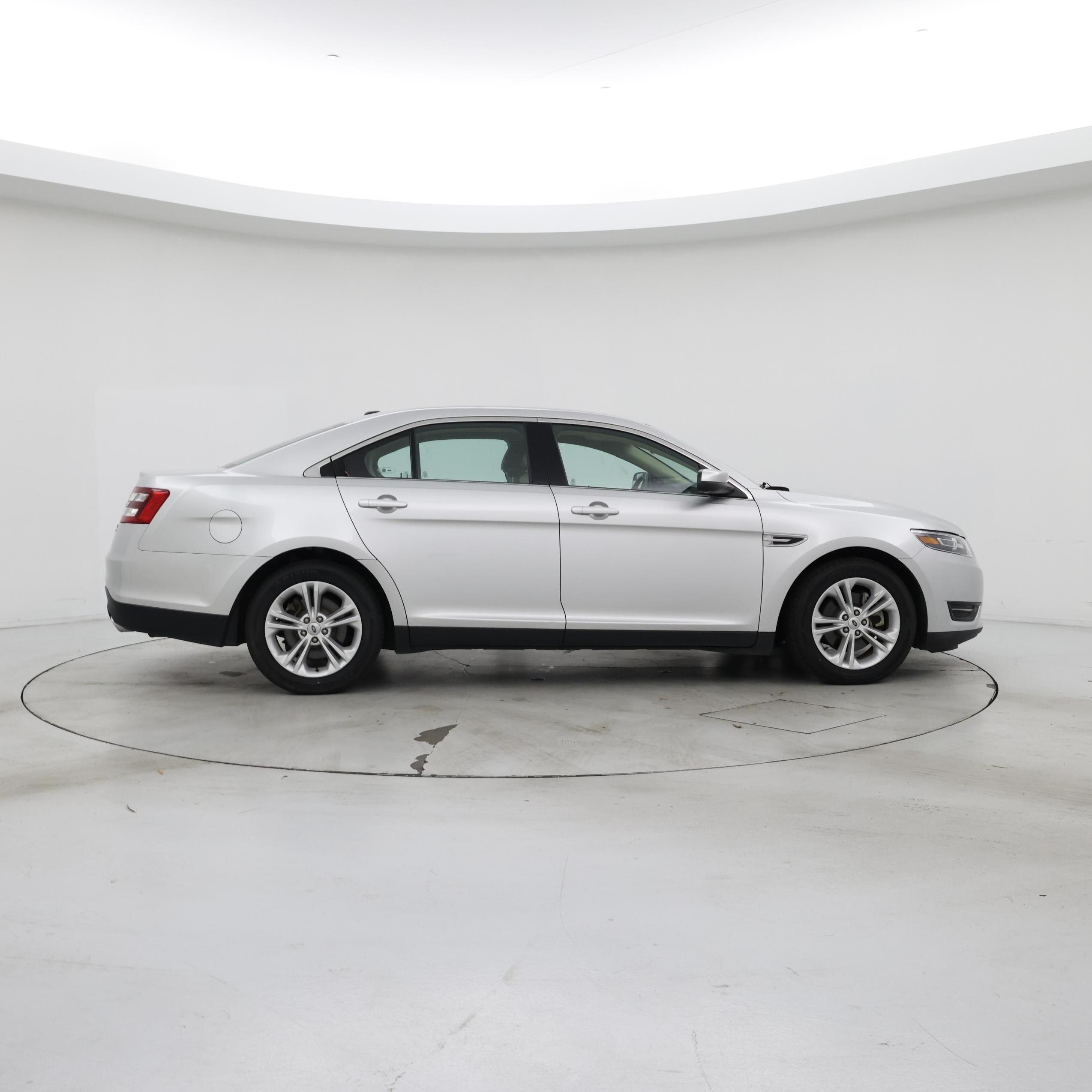 Thumbnail: 2014 Ford Taurus - 7