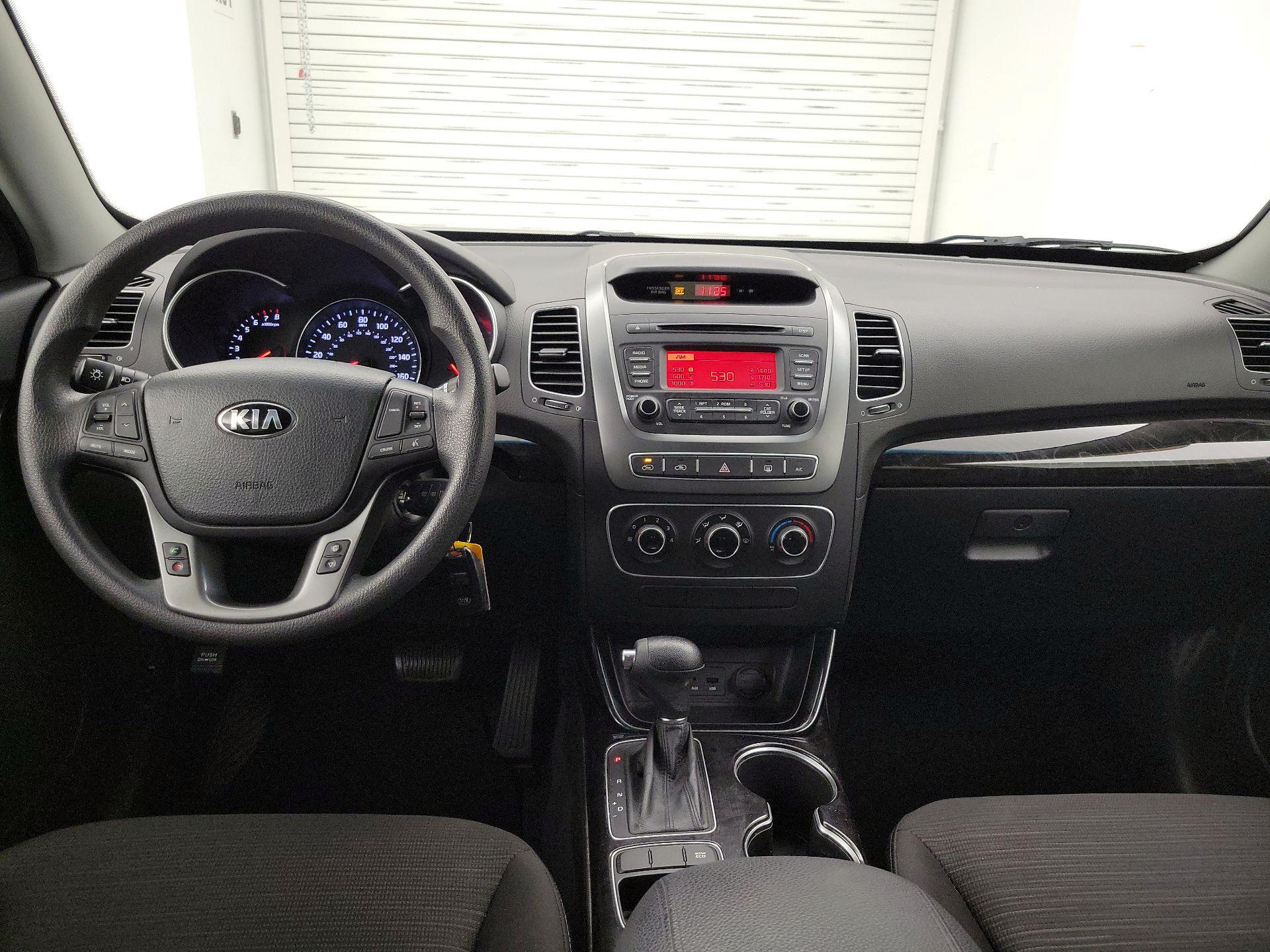 Thumbnail: 2015 Kia Sorento - 9