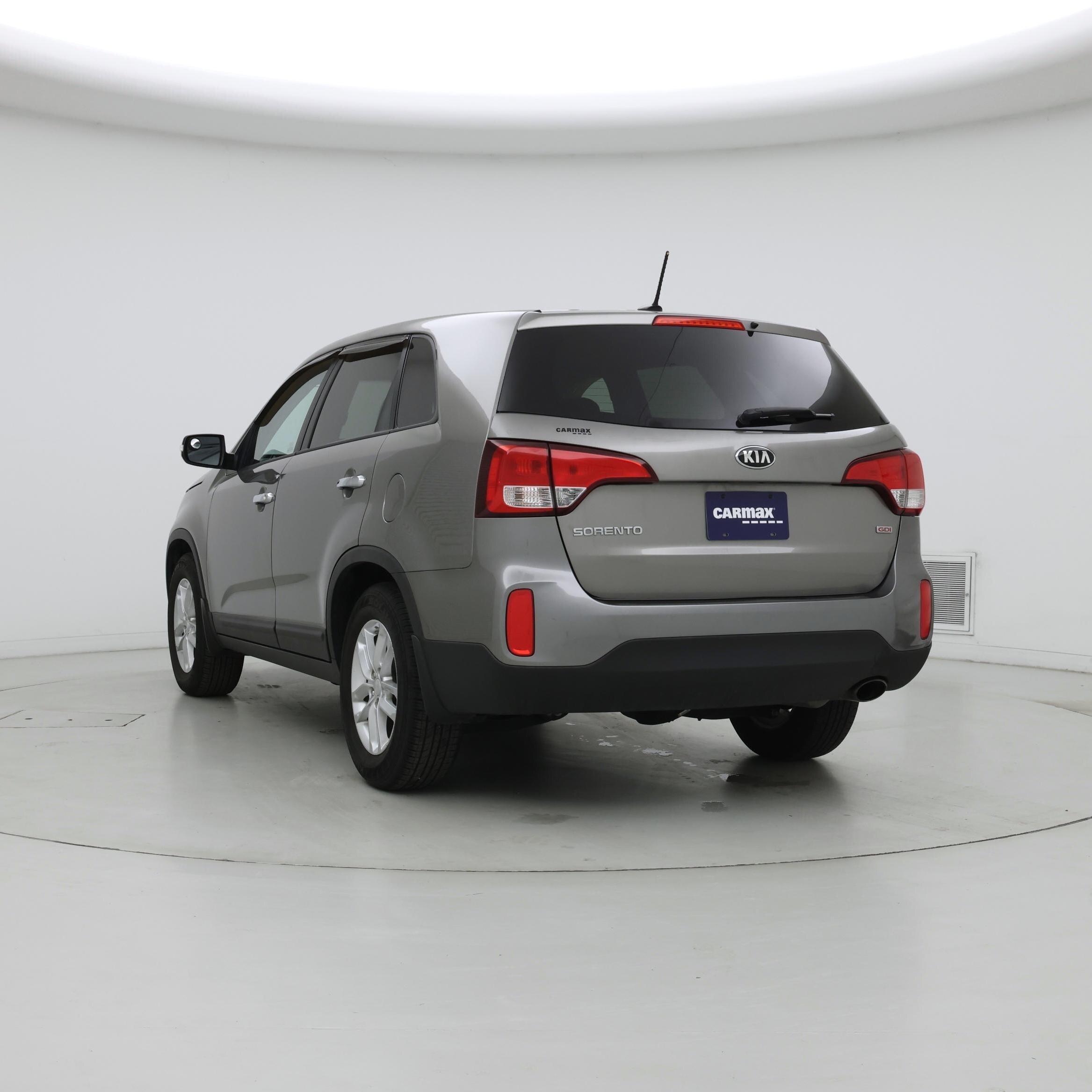 Thumbnail: 2015 Kia Sorento - 2